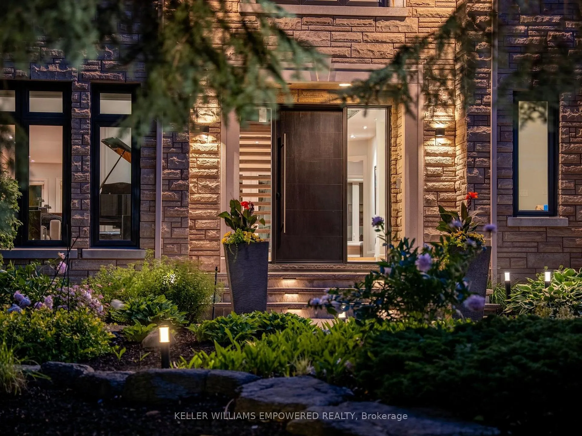 Photo 3 of 93 Longview Crescent, Vaughan, Islington Woods — HOMEH