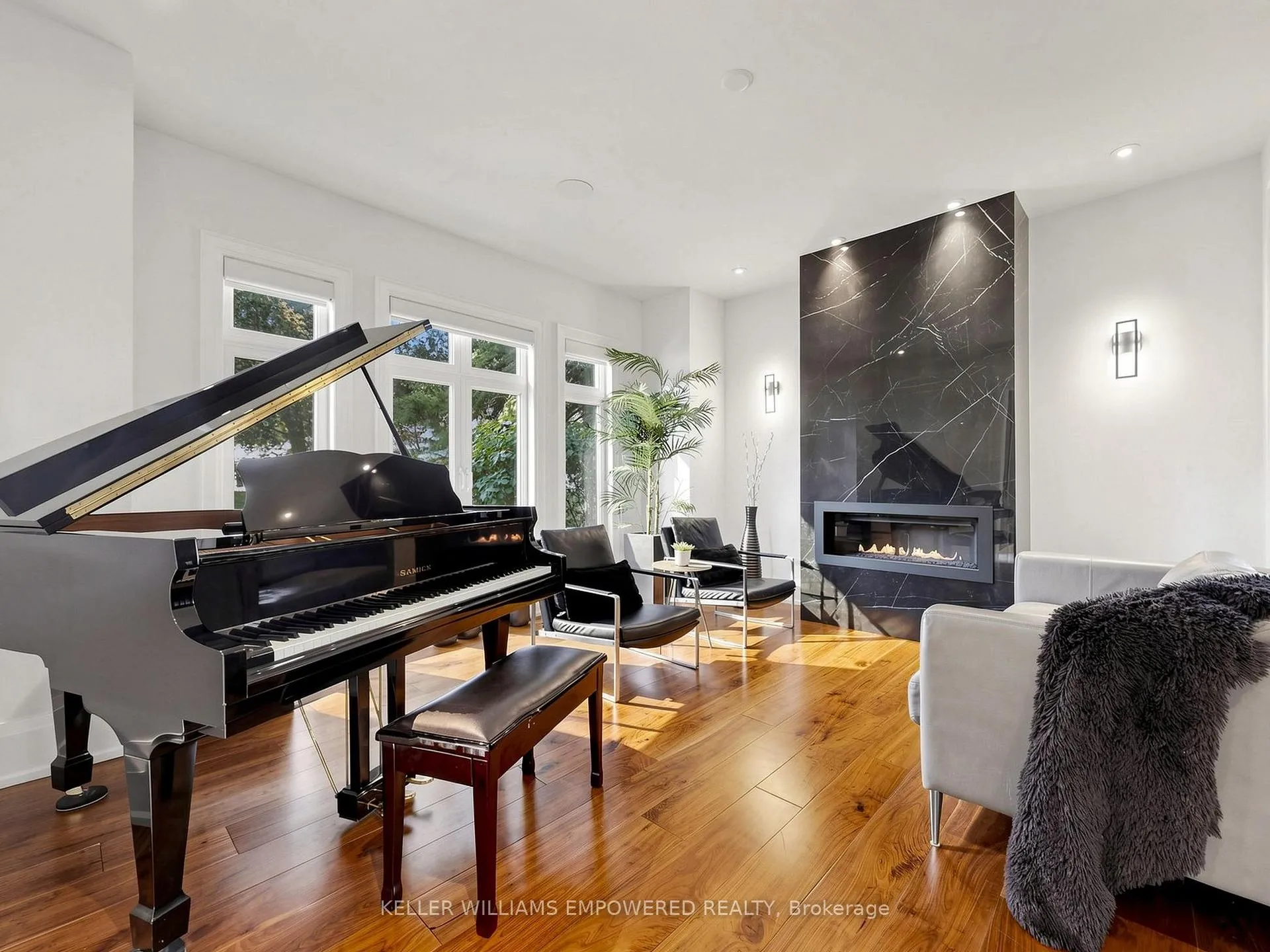 Photo 15 of 93 Longview Crescent, Vaughan, Islington Woods — HOMEH