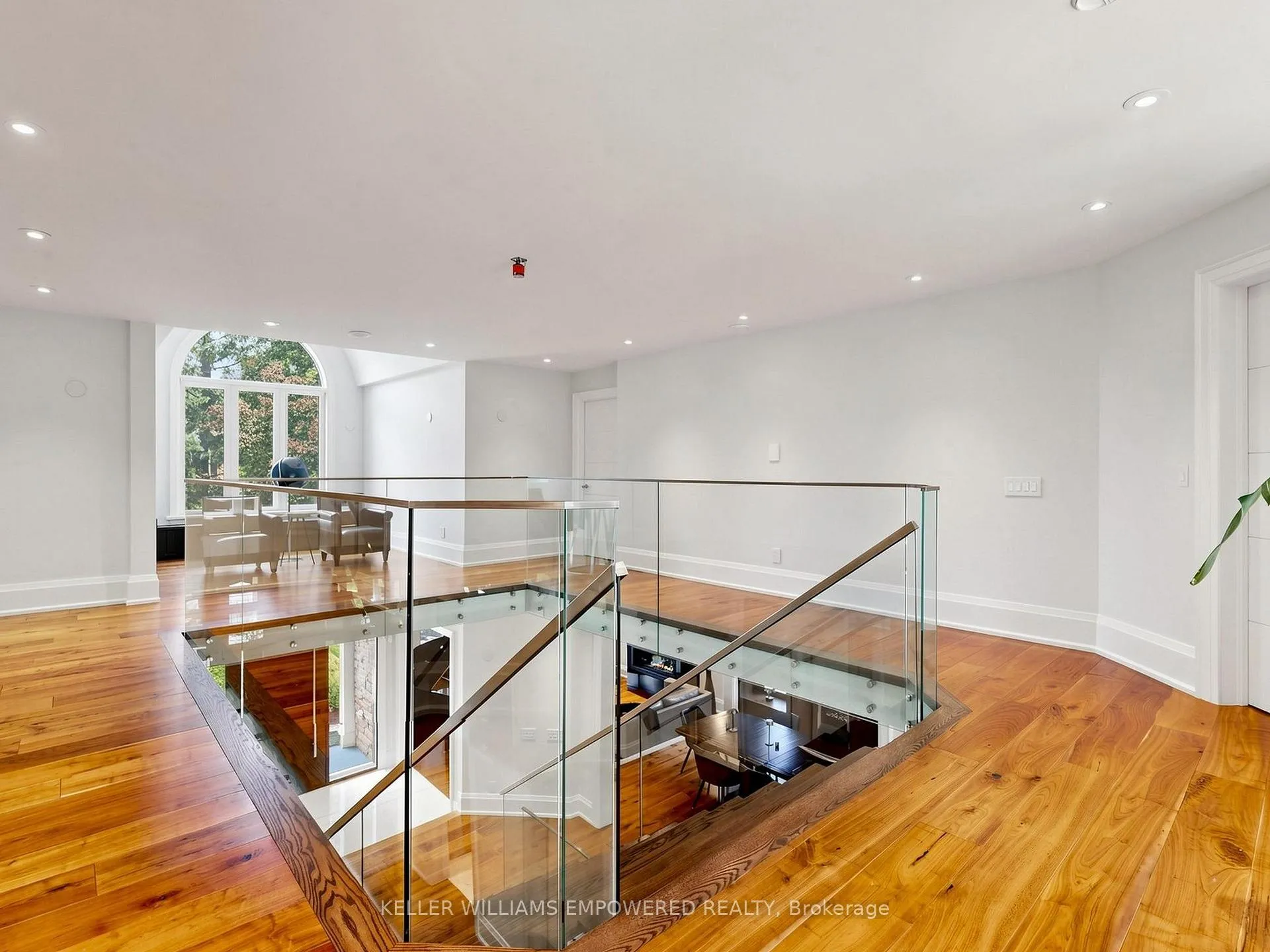 Photo 20 of 93 Longview Crescent, Vaughan, Islington Woods — HOMEH