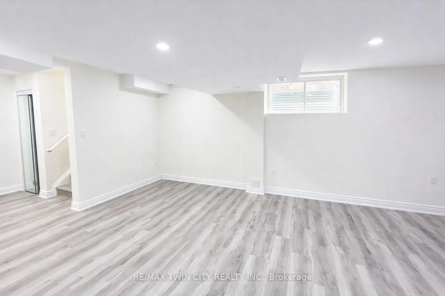 Photo 3 of Unit Basement, 592 Blair Creek Drive W, Kitchener, Doon South — HOMEH