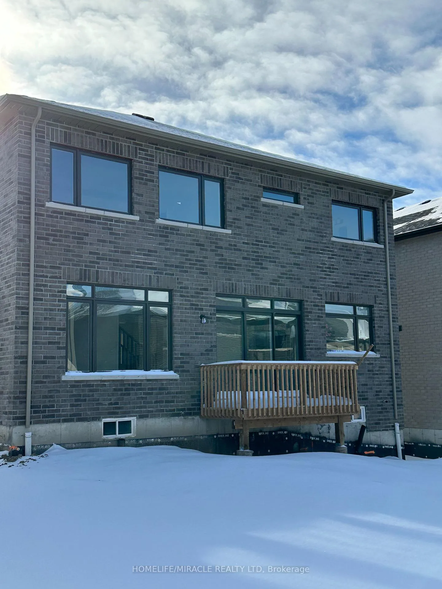 Photo 2 of 50 Daisy Street, Springwater, Minesing — HOMEH