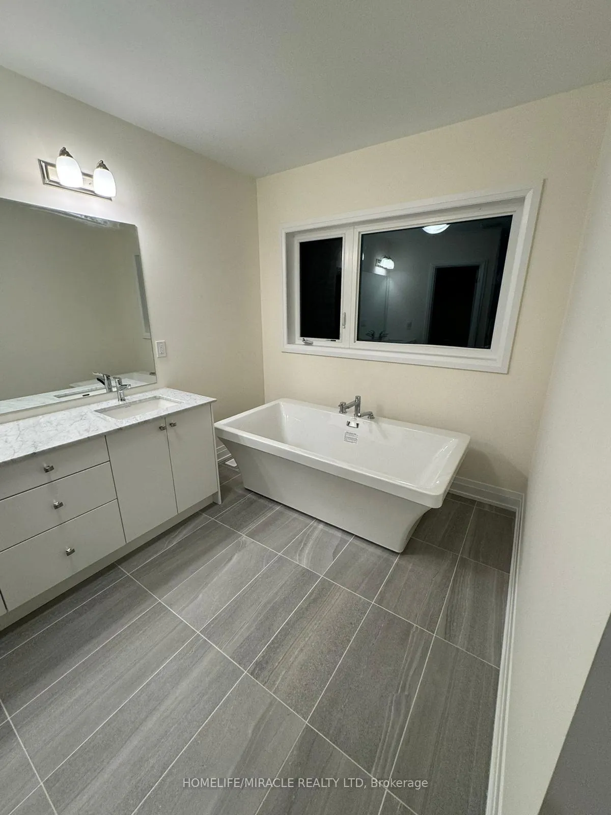 Photo 6 of 50 Daisy Street, Springwater, Minesing — HOMEH