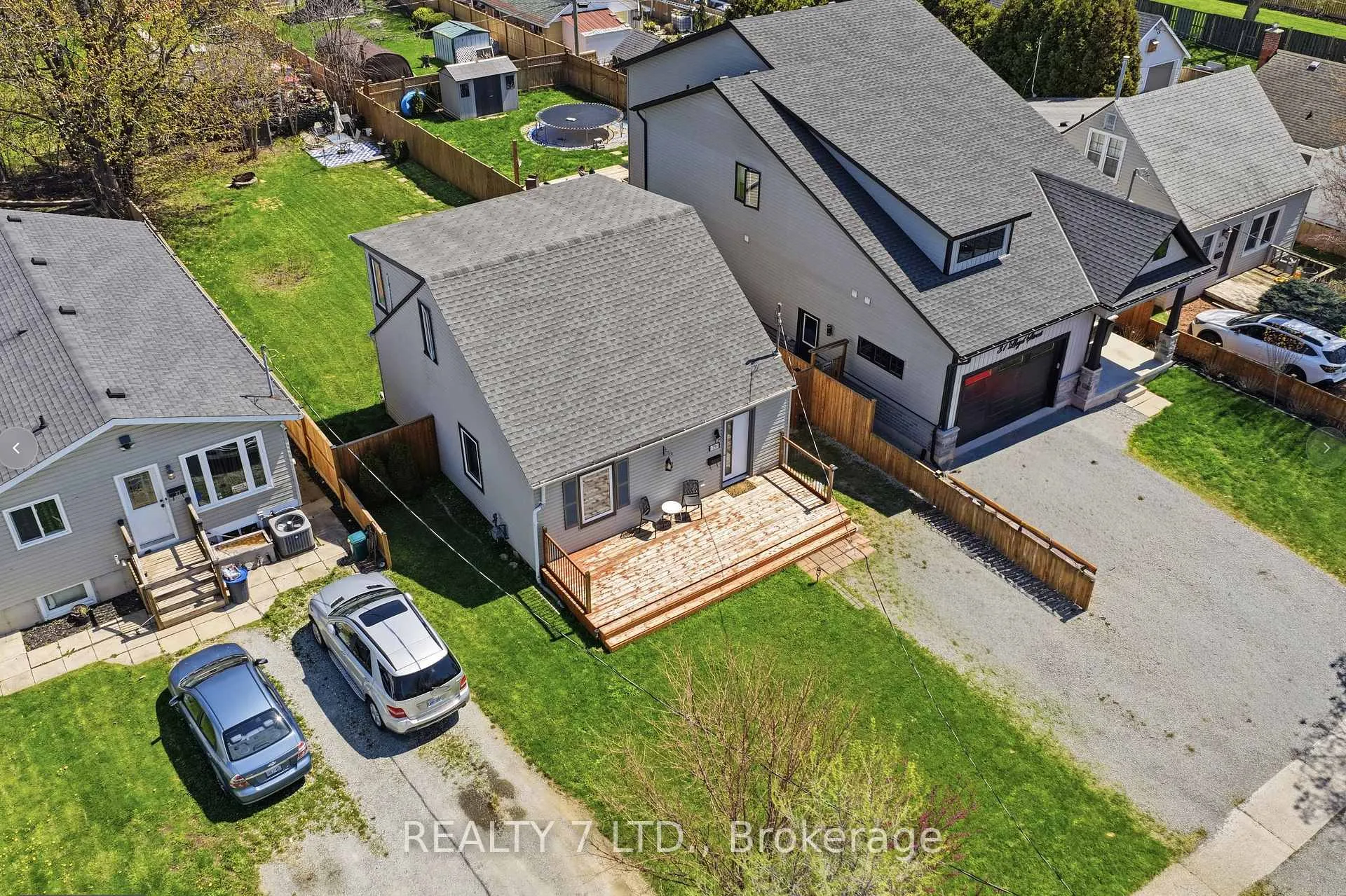 Photo 1 of 29 Lloyd Street, St. Catharines, Western Hill — HOMEH