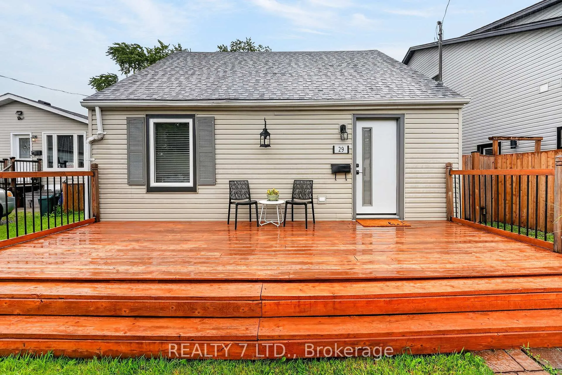 Photo 4 of 29 Lloyd Street, St. Catharines, Western Hill — HOMEH