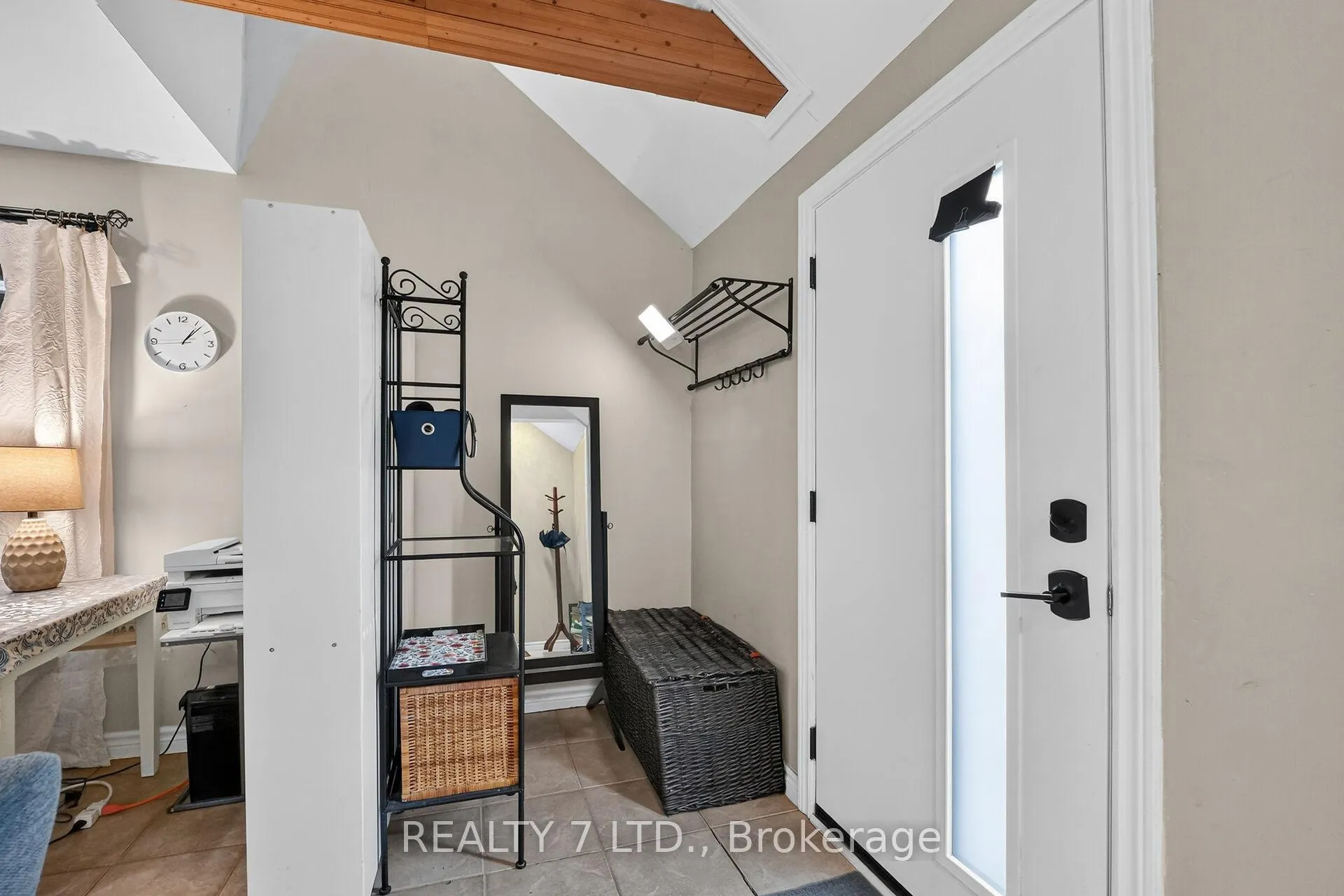 Photo 6 of 29 Lloyd Street, St. Catharines, Western Hill — HOMEH