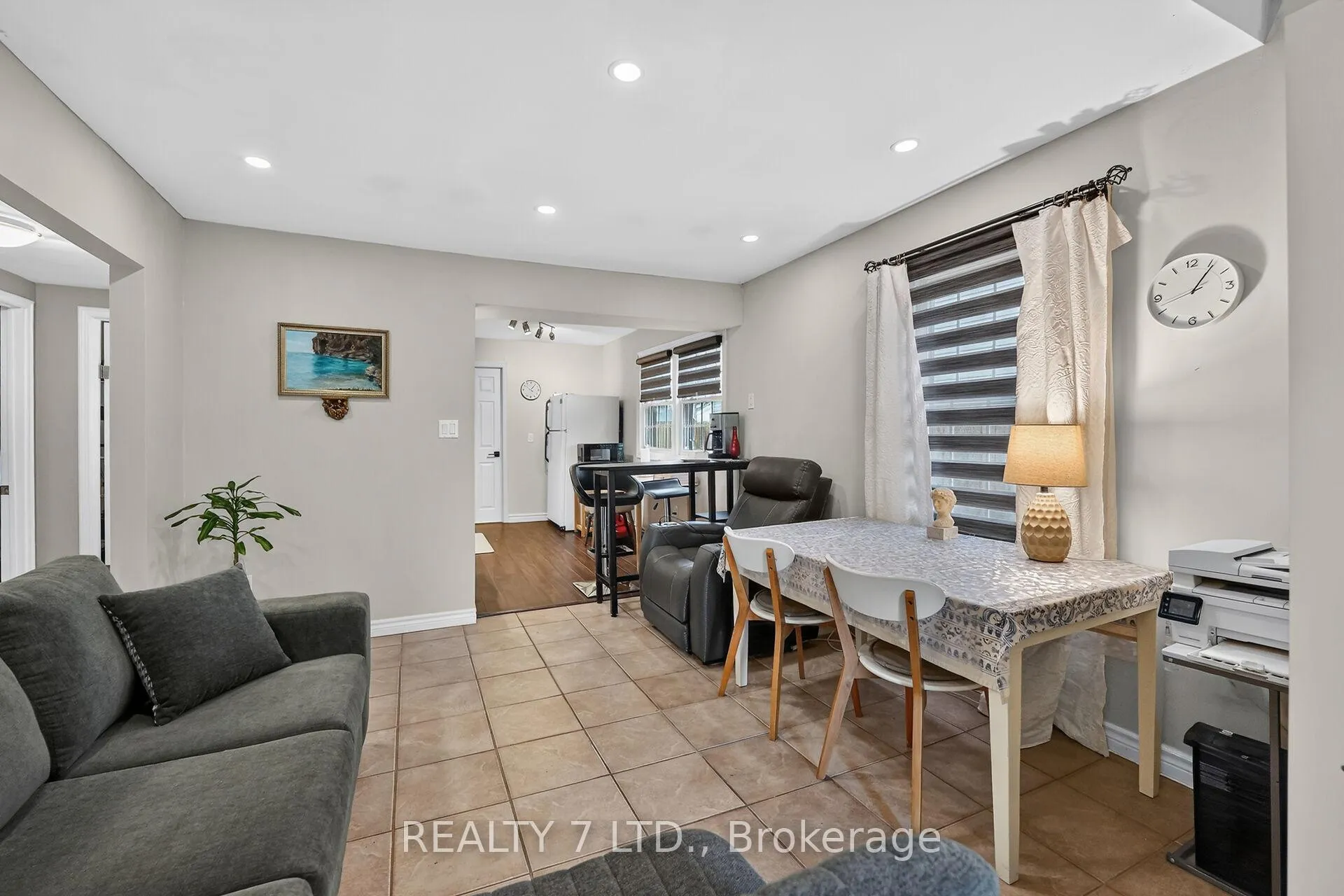 Photo 8 of 29 Lloyd Street, St. Catharines, Western Hill — HOMEH