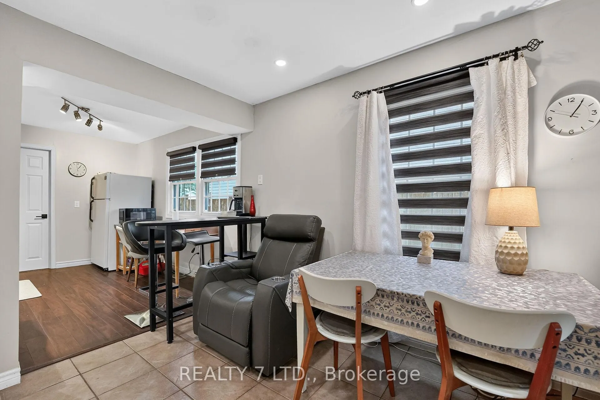 Photo 10 of 29 Lloyd Street, St. Catharines, Western Hill — HOMEH