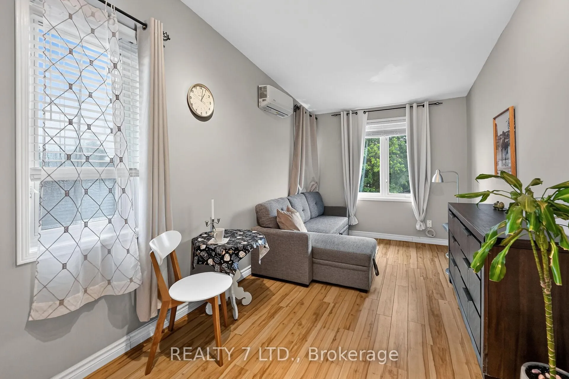 Photo 17 of 29 Lloyd Street, St. Catharines, Western Hill — HOMEH