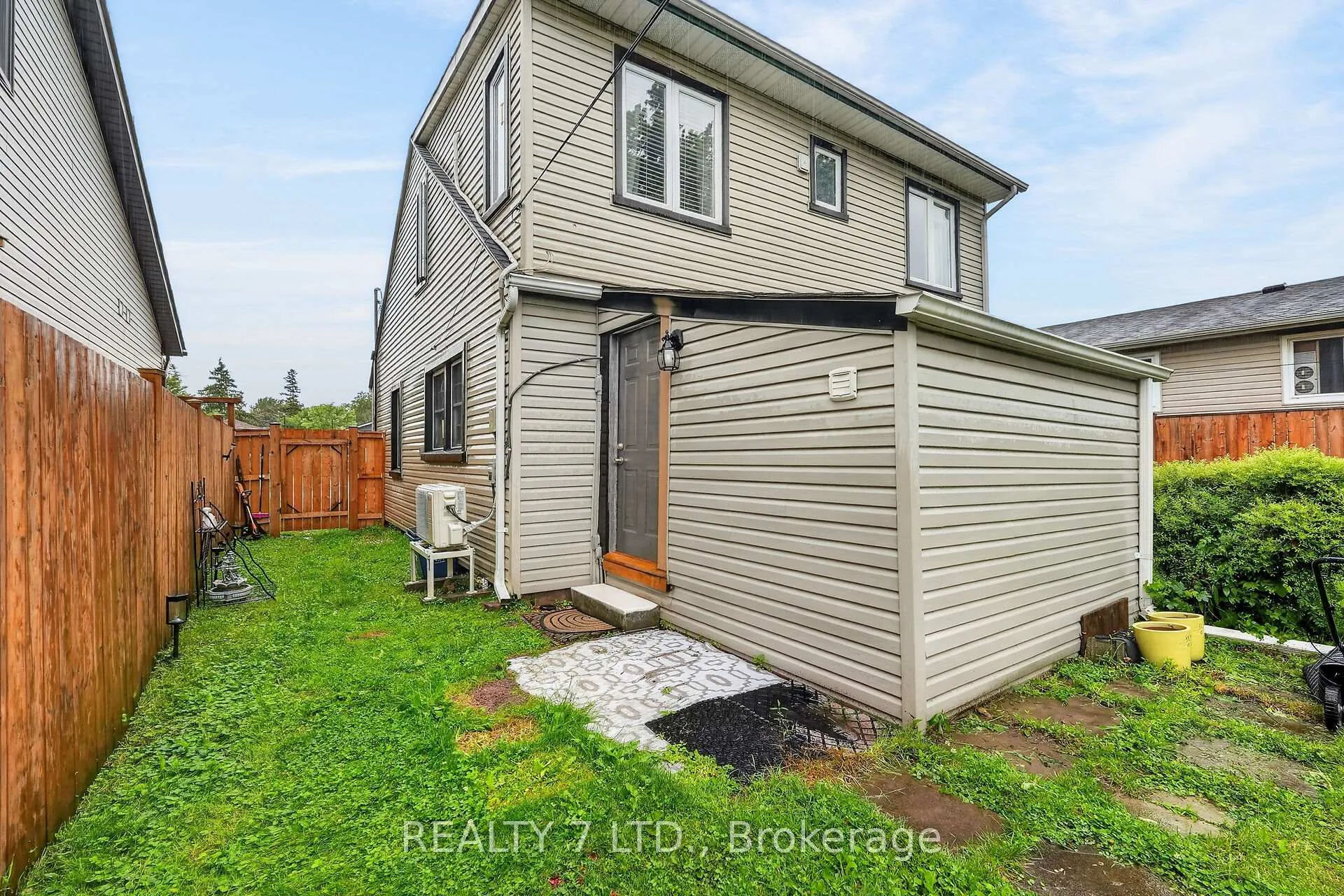 Photo 31 of 29 Lloyd Street, St. Catharines, Western Hill — HOMEH