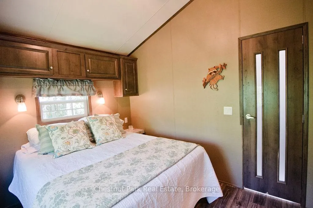 Photo 10 of Unit Unit 1, 98 North Shore Road, Kearney, Proudfoot — HOMEH