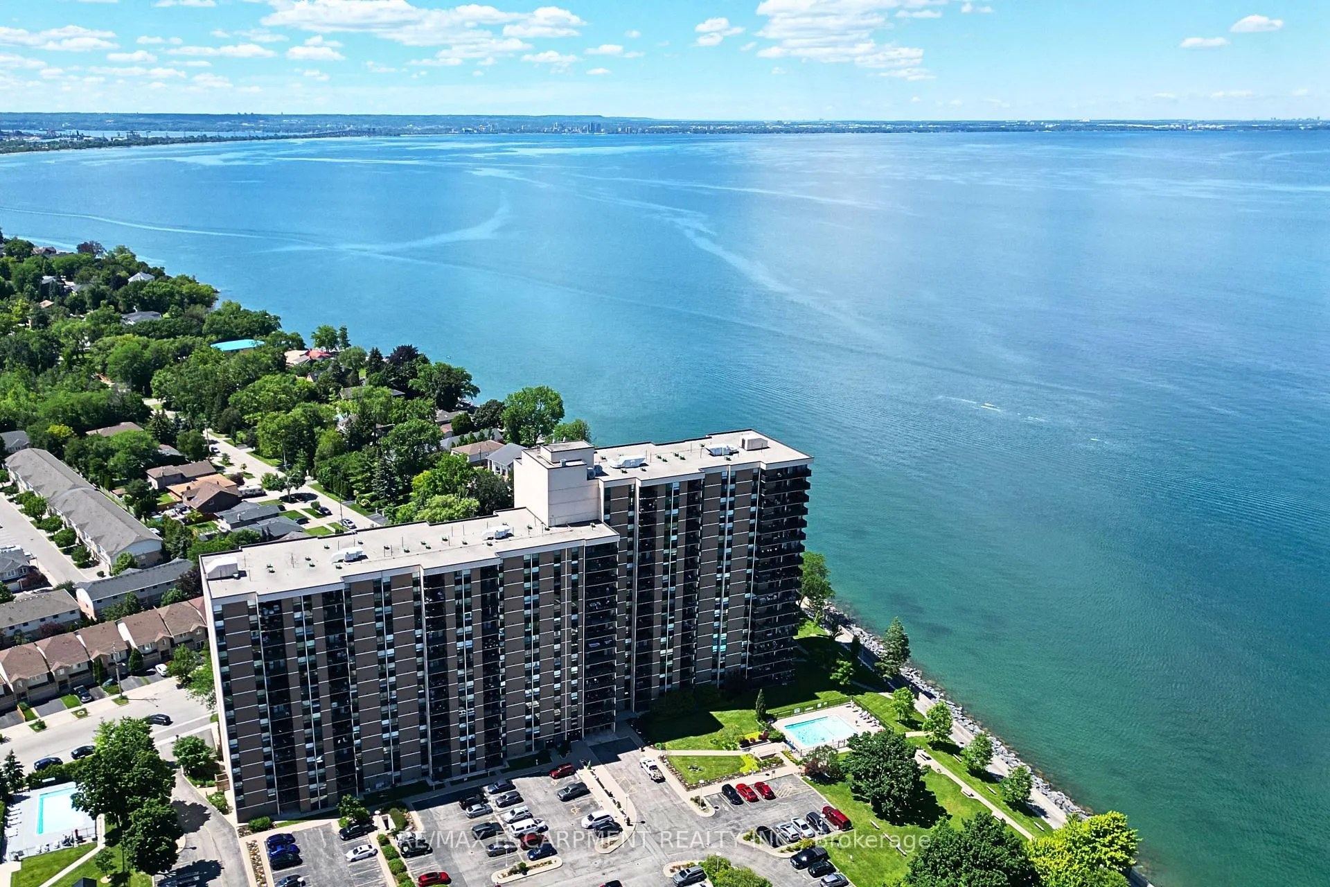 Photo 4 of Unit 211, 500 Green Road, Hamilton, Lakeshore — HOMEH