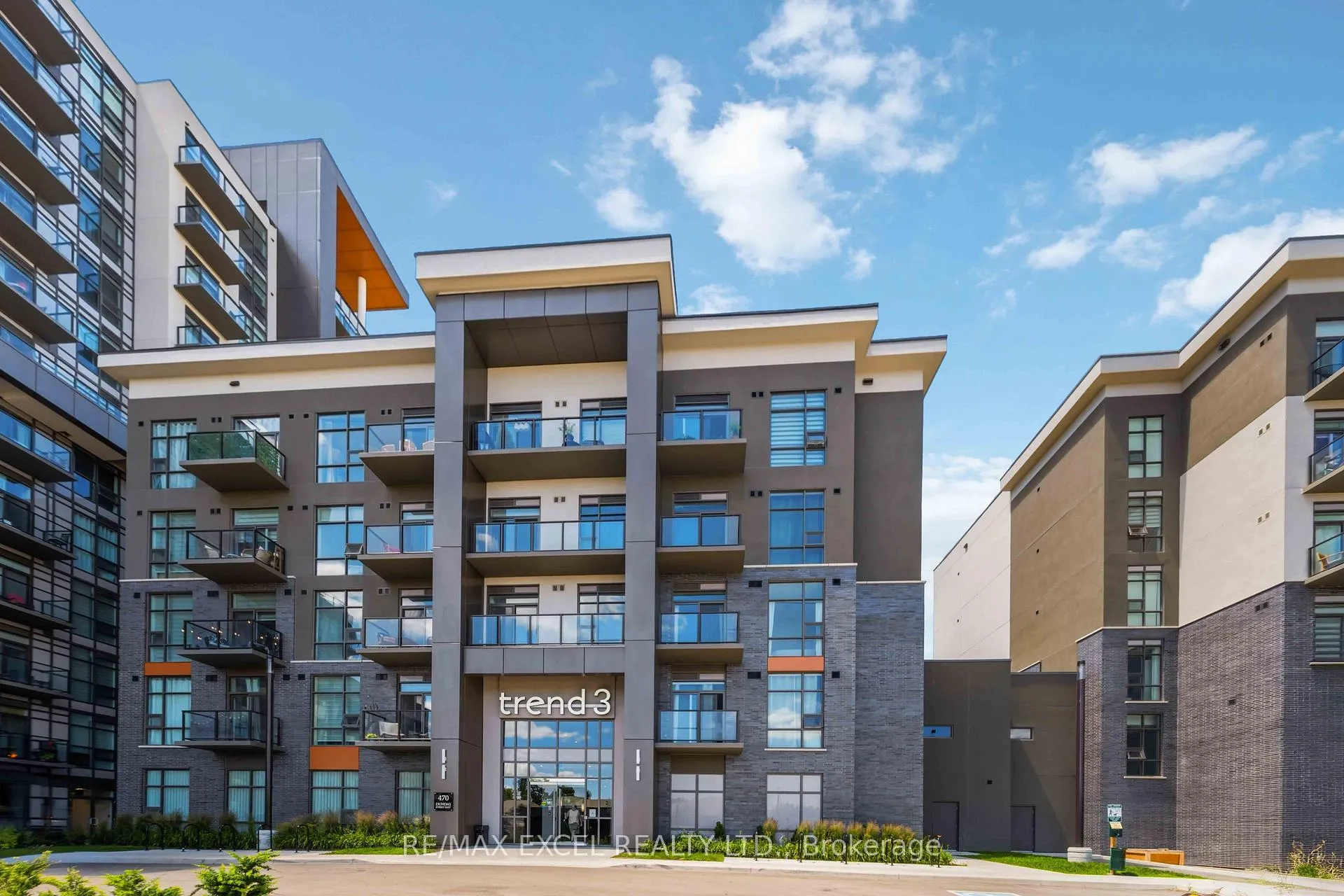 Front of Unit 502, 470 Dundas Street