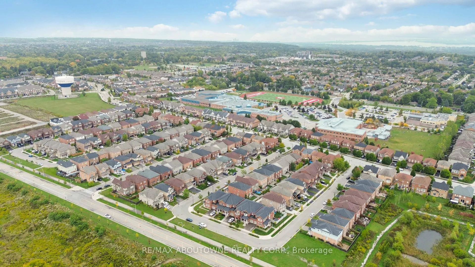 Photo 47 of 28 Babcock Street, Hamilton, Waterdown — HOMEH