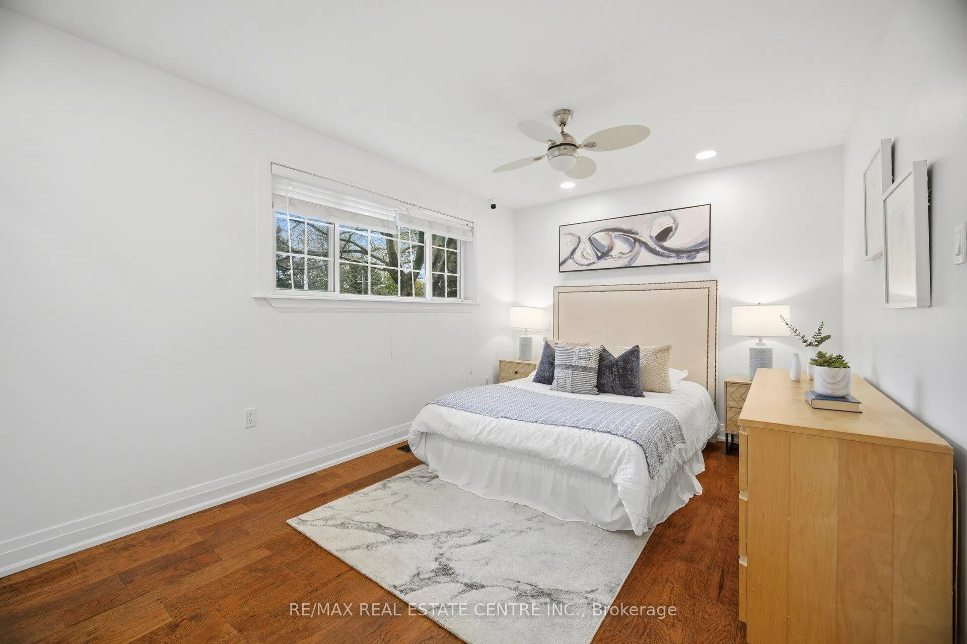 Photo 22 of 1376 Royal Drive, Burlington, Mountainside — HOMEH