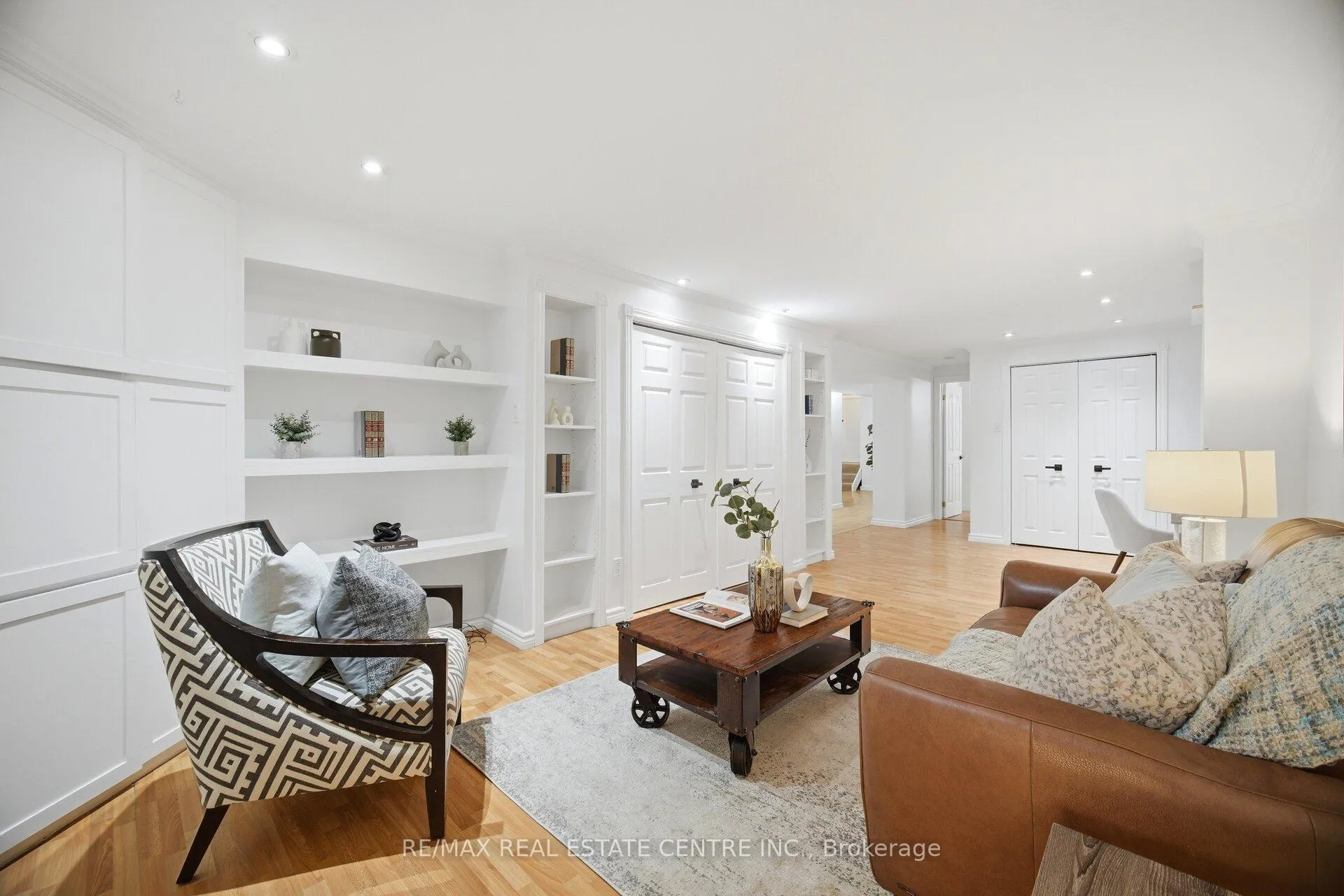 Photo 34 of 1376 Royal Drive, Burlington, Mountainside — HOMEH