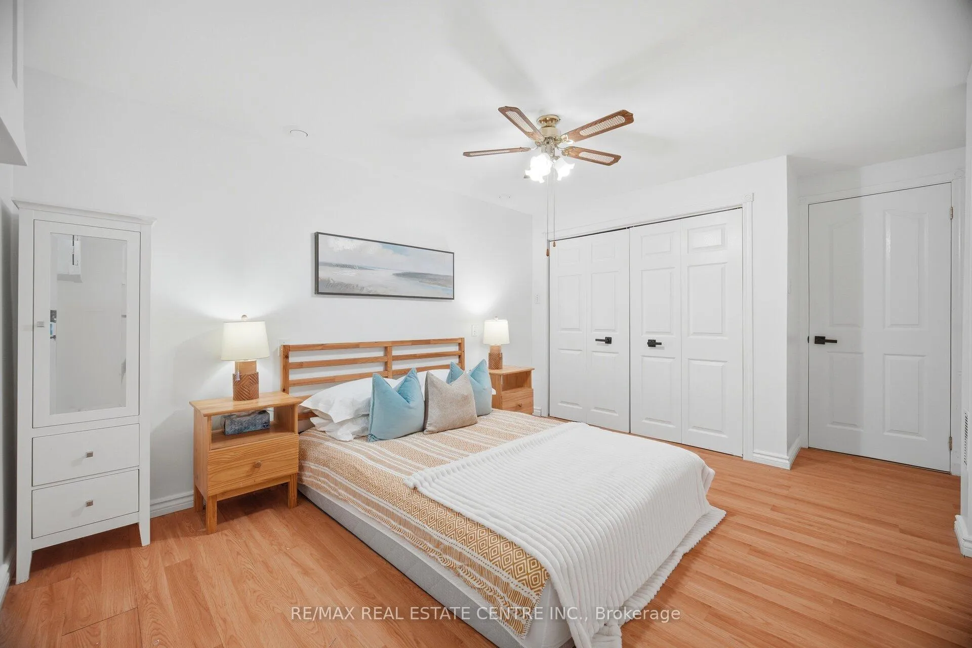 Photo 35 of 1376 Royal Drive, Burlington, Mountainside — HOMEH