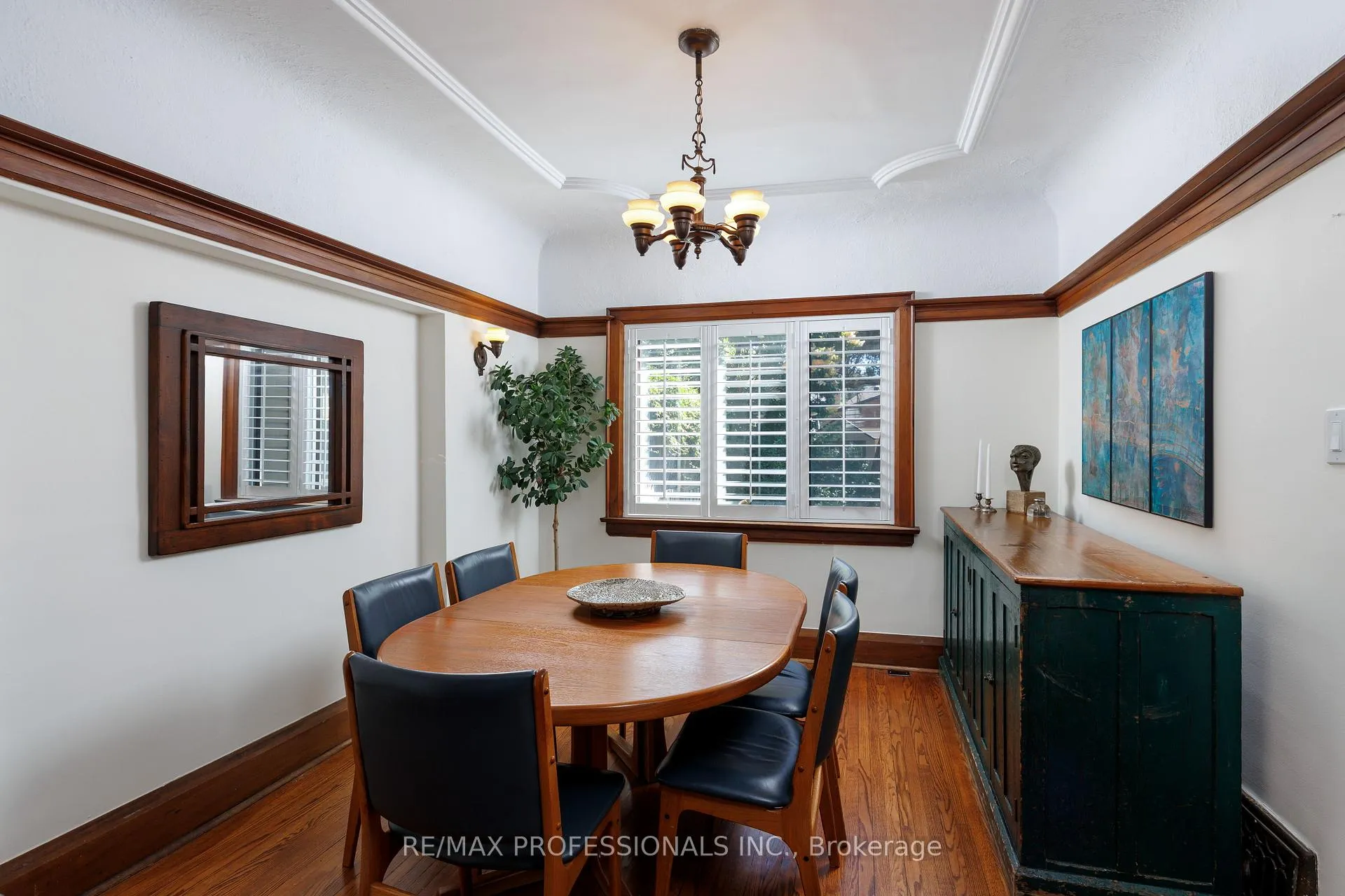 Photo 10 of 217 Humbercrest Boulevard, Toronto, Runnymede-Bloor West Village — HOMEH