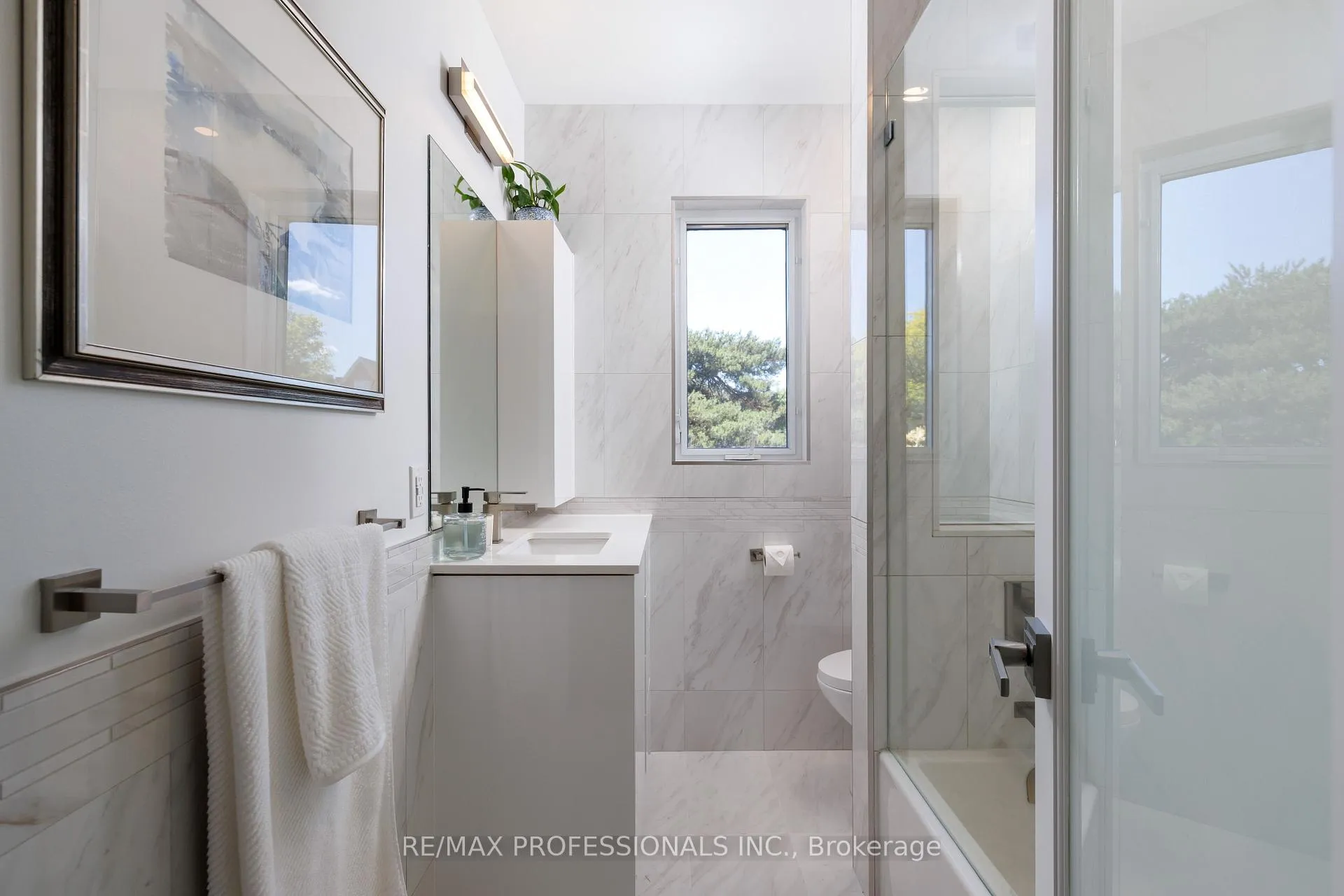 Photo 31 of 217 Humbercrest Boulevard, Toronto, Runnymede-Bloor West Village — HOMEH