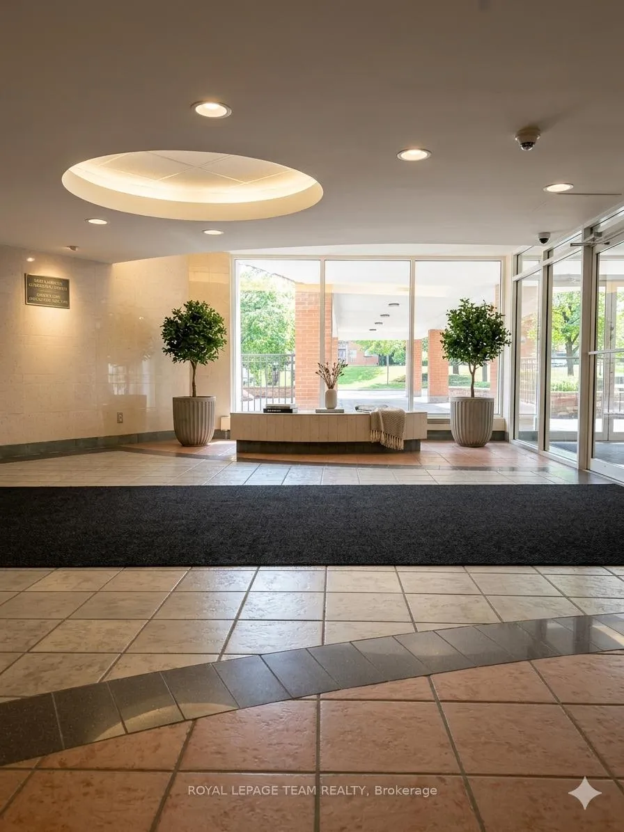 Photo 6 of Unit 313, 2020 Jasmine Crescent, Ottawa, Beacon Hill South — HOMEH