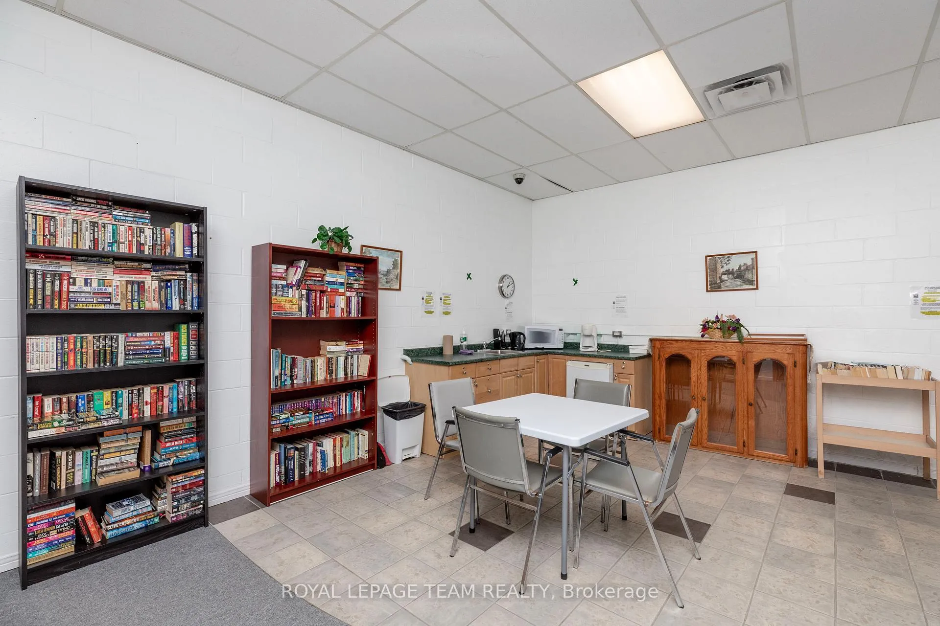 Photo 13 of Unit 313, 2020 Jasmine Crescent, Ottawa, Beacon Hill South — HOMEH