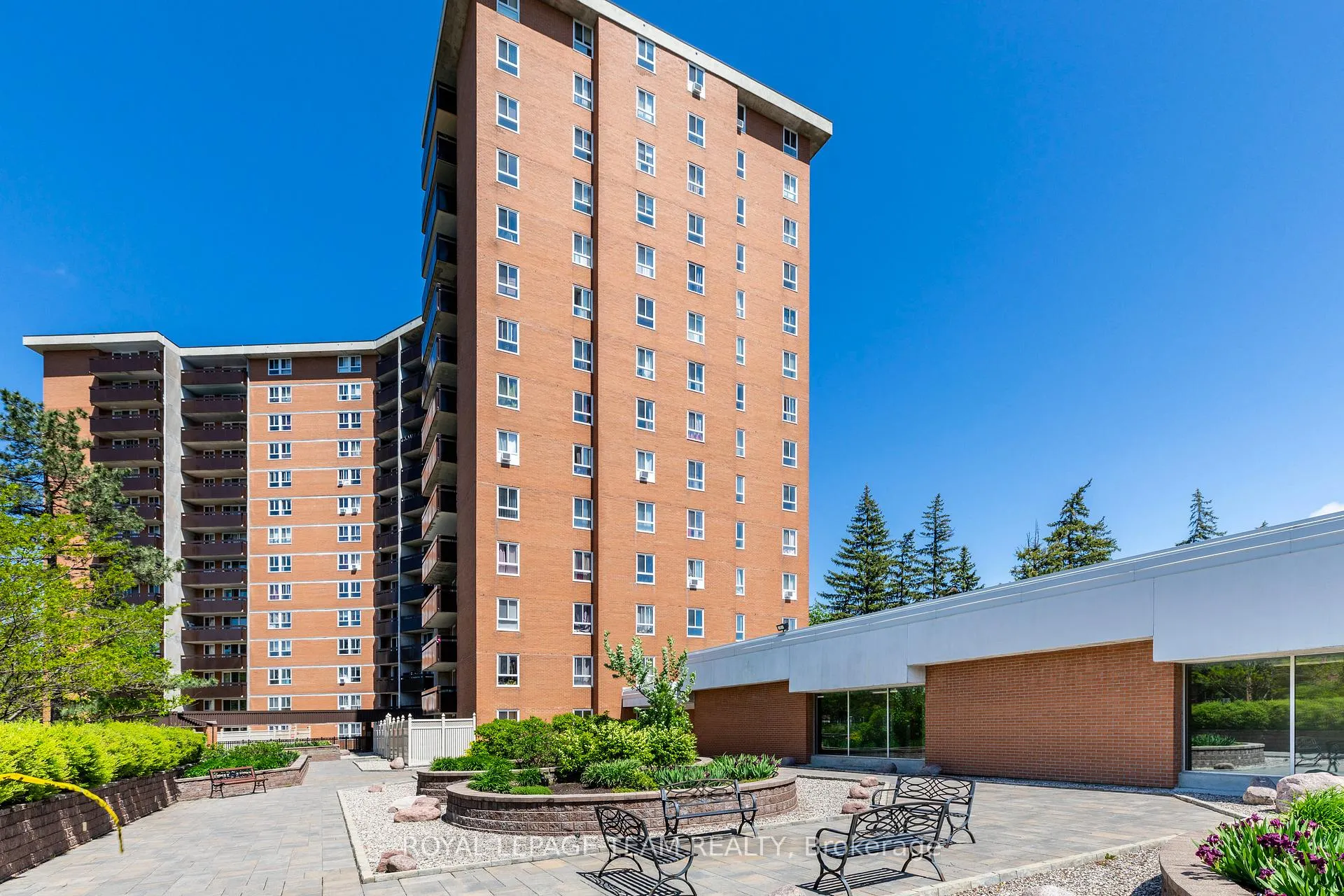 Photo 15 of Unit 313, 2020 Jasmine Crescent, Ottawa, Beacon Hill South — HOMEH