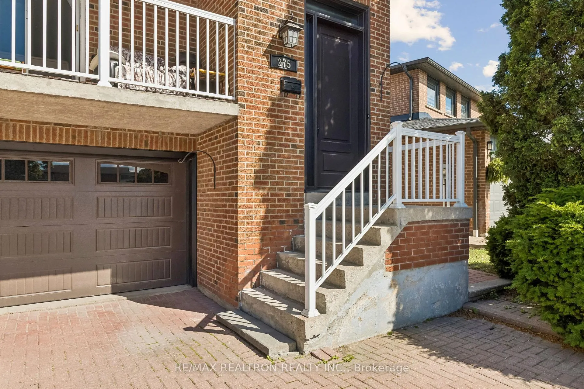 Photo 3 of 275 Aberdeen Avenue, Vaughan, East Woodbridge — HOMEH