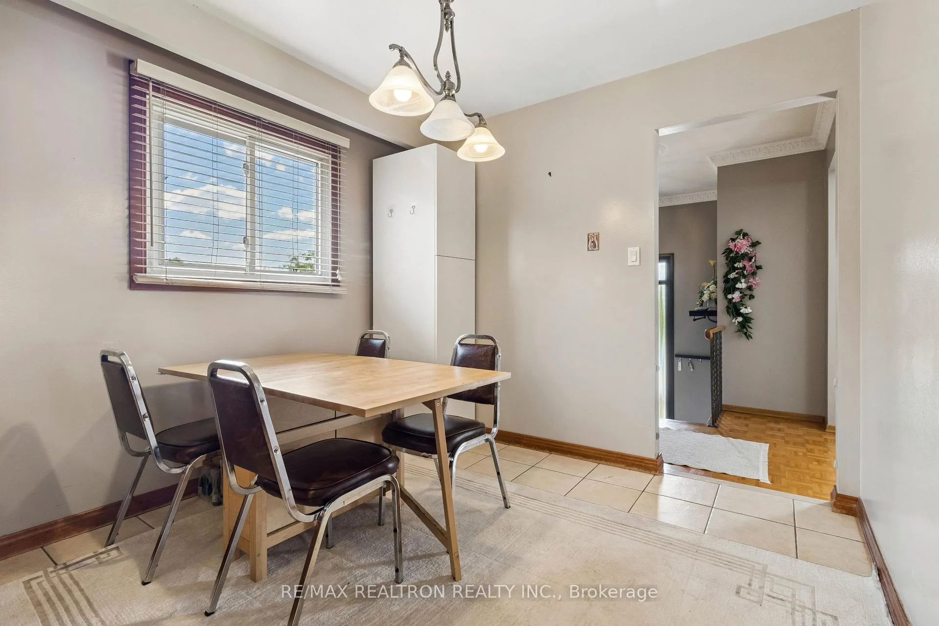 Photo 16 of 275 Aberdeen Avenue, Vaughan, East Woodbridge — HOMEH