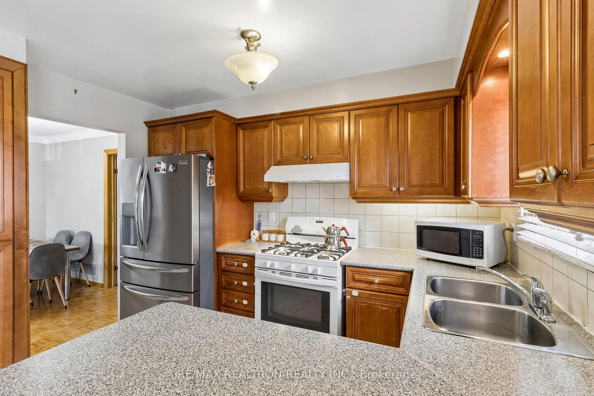 Photo 18 of 275 Aberdeen Avenue, Vaughan, East Woodbridge — HOMEH