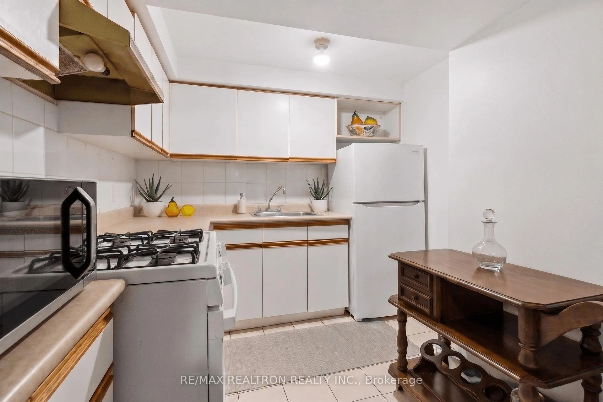 Photo 34 of 275 Aberdeen Avenue, Vaughan, East Woodbridge — HOMEH