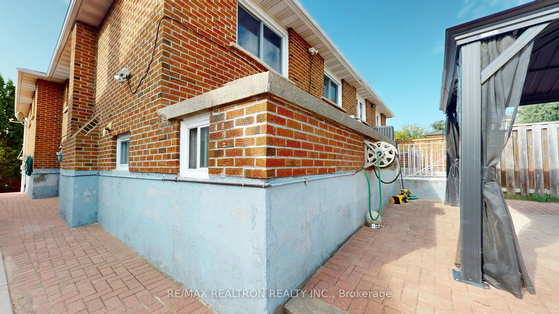 Photo 48 of 275 Aberdeen Avenue, Vaughan, East Woodbridge — HOMEH