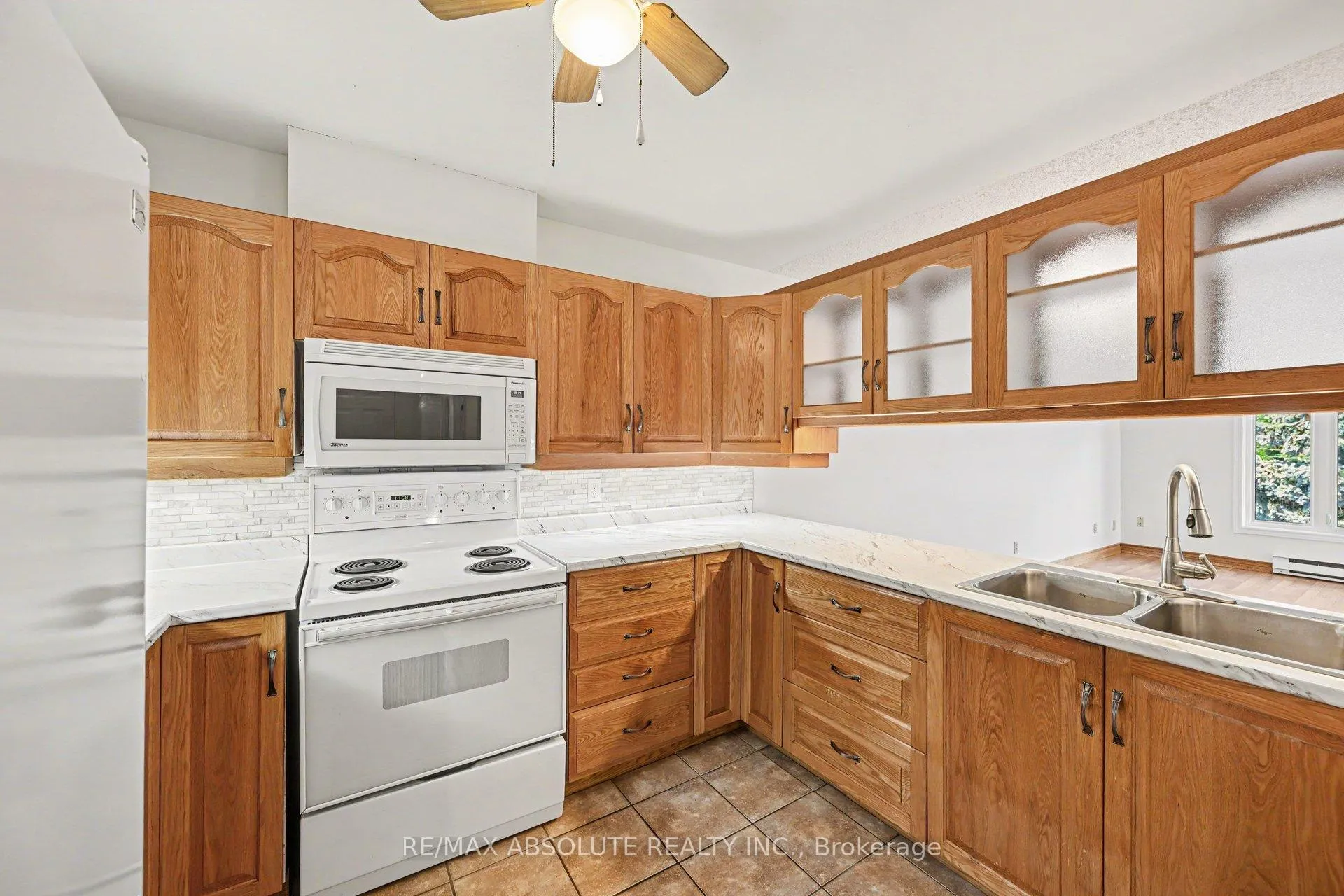 Photo 10 of Unit 303, 61 Jack Crescent, Arnprior, Arnprior — HOMEH