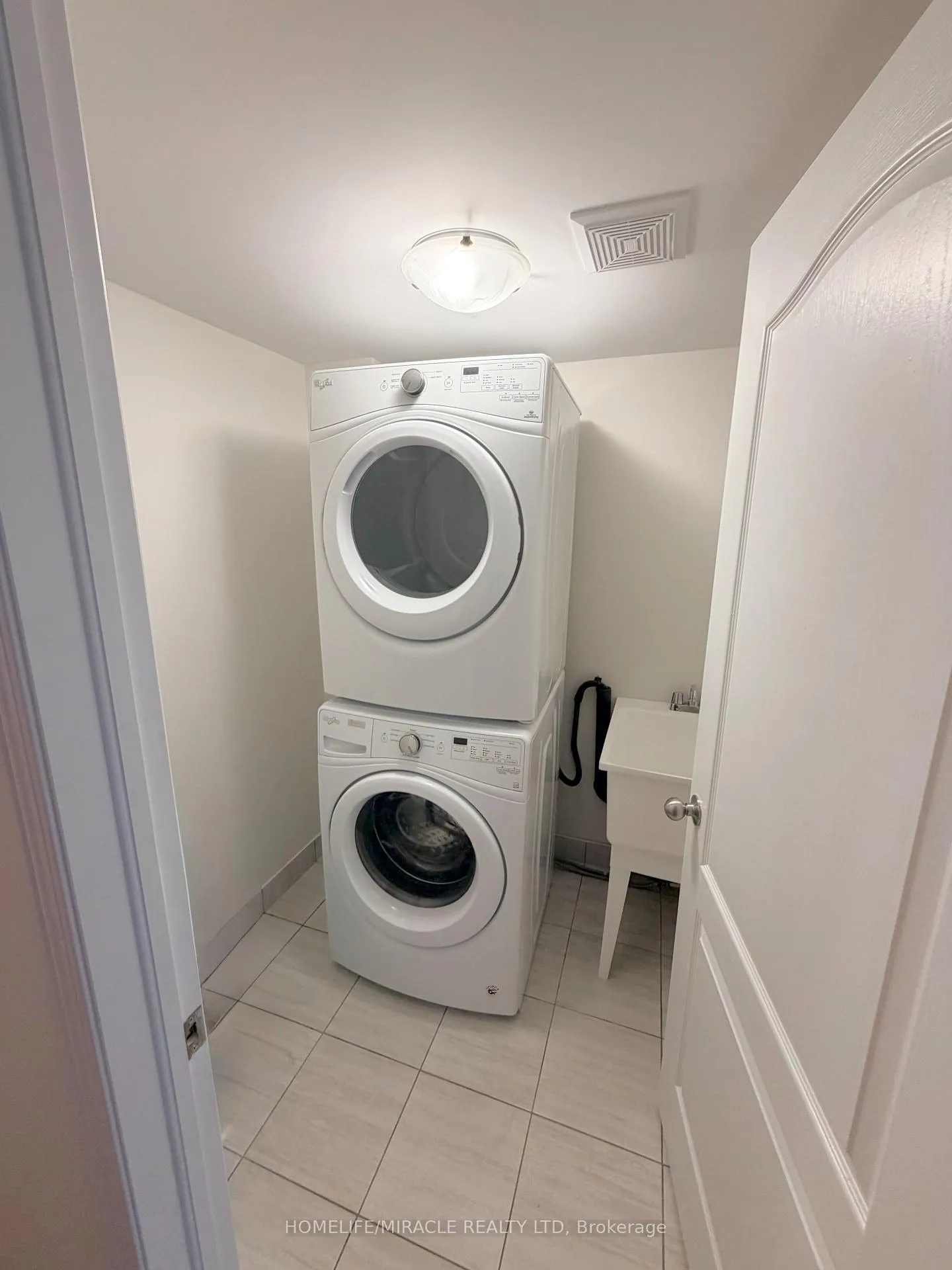 Photo 9 of Unit 265, 35 Glenstal Path, Oshawa, Windfields — HOMEH