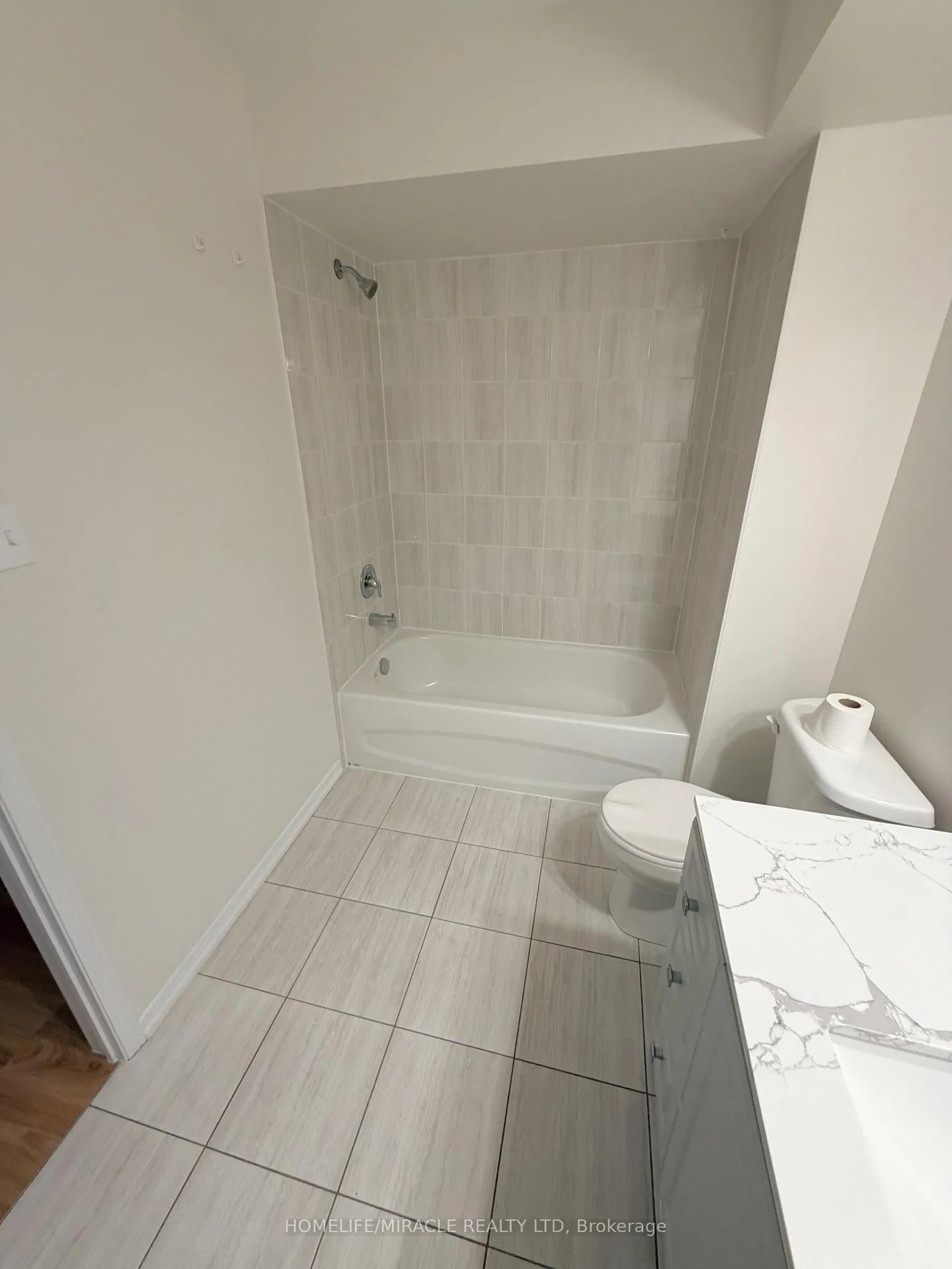 Photo 10 of Unit 265, 35 Glenstal Path, Oshawa, Windfields — HOMEH
