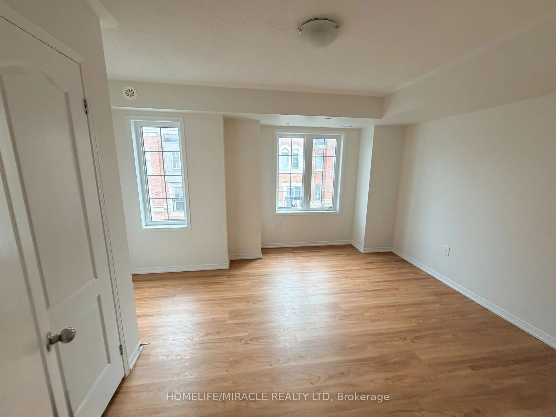 Photo 11 of Unit 265, 35 Glenstal Path, Oshawa, Windfields — HOMEH