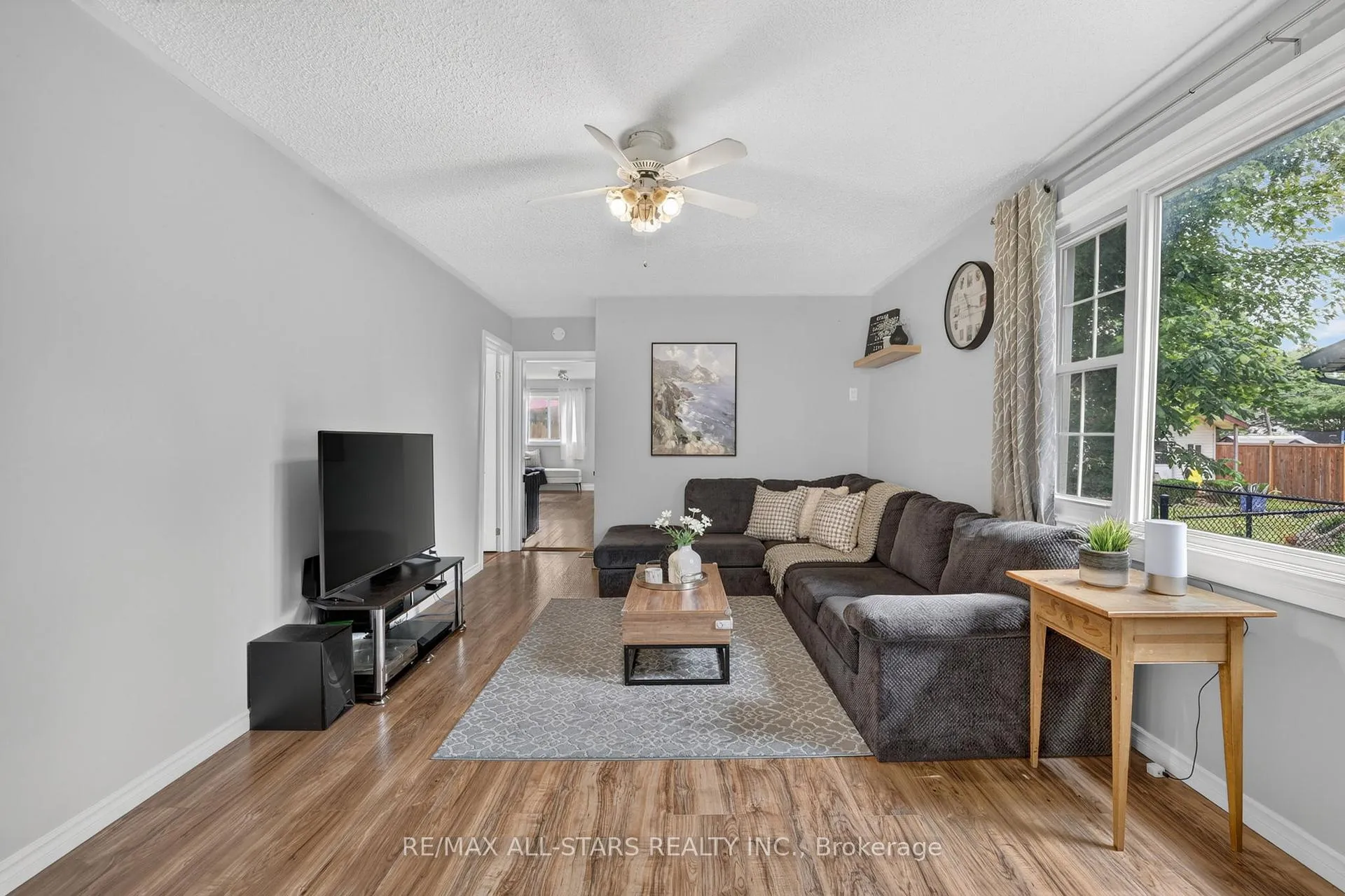Photo 7 of 329 Lakeview Boulevard, Georgina, Keswick South — HOMEH