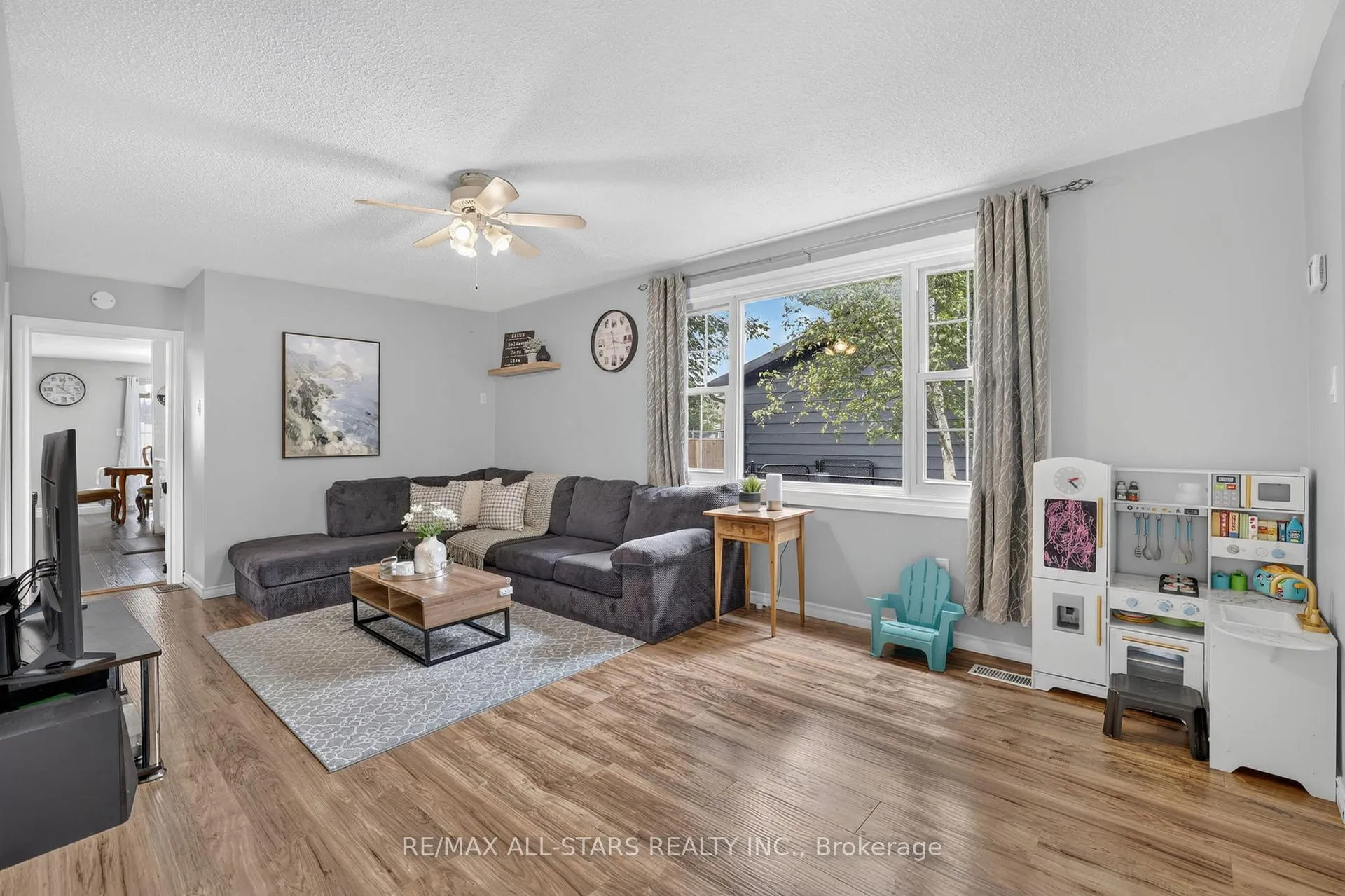 Photo 8 of 329 Lakeview Boulevard, Georgina, Keswick South — HOMEH