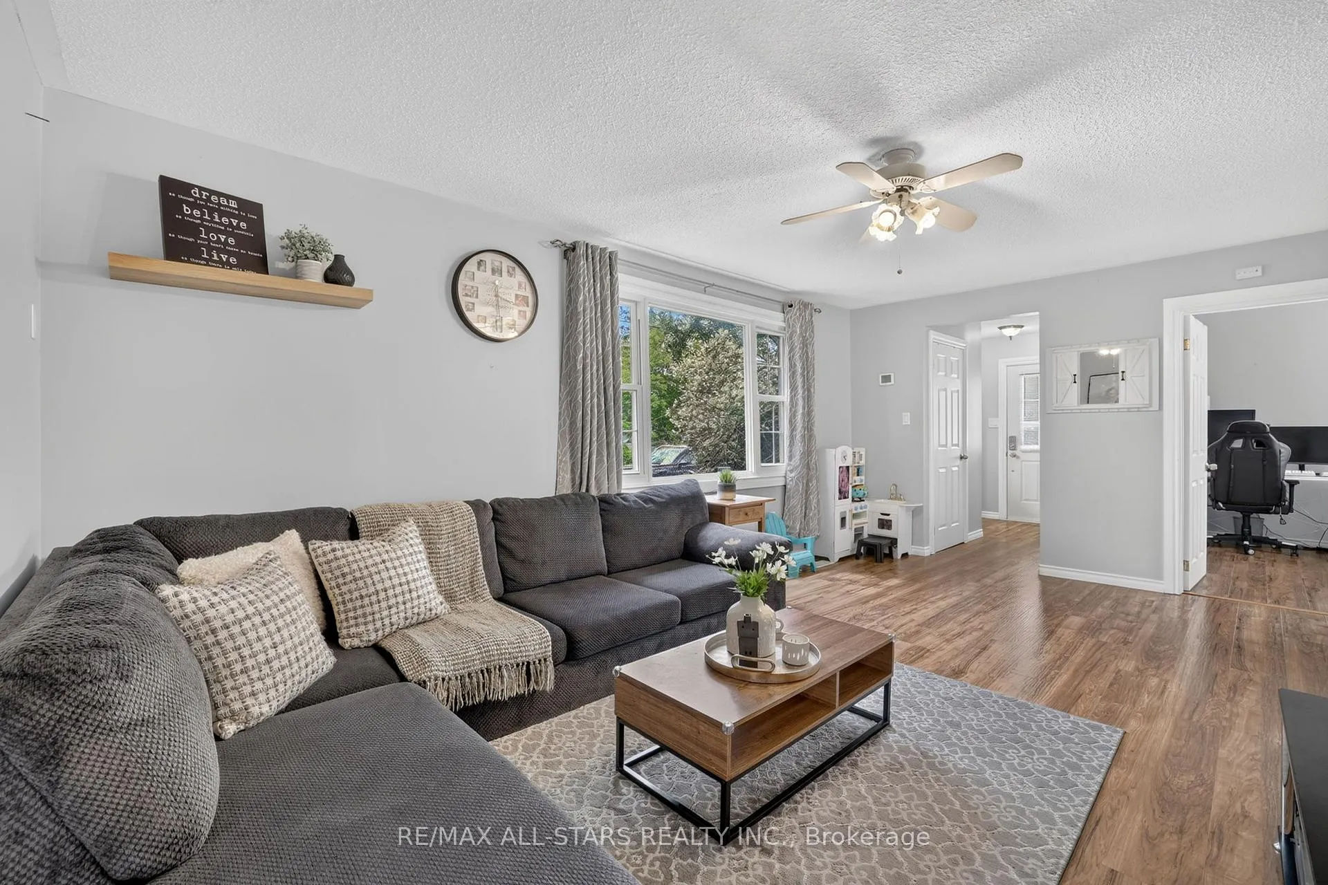 Photo 9 of 329 Lakeview Boulevard, Georgina, Keswick South — HOMEH