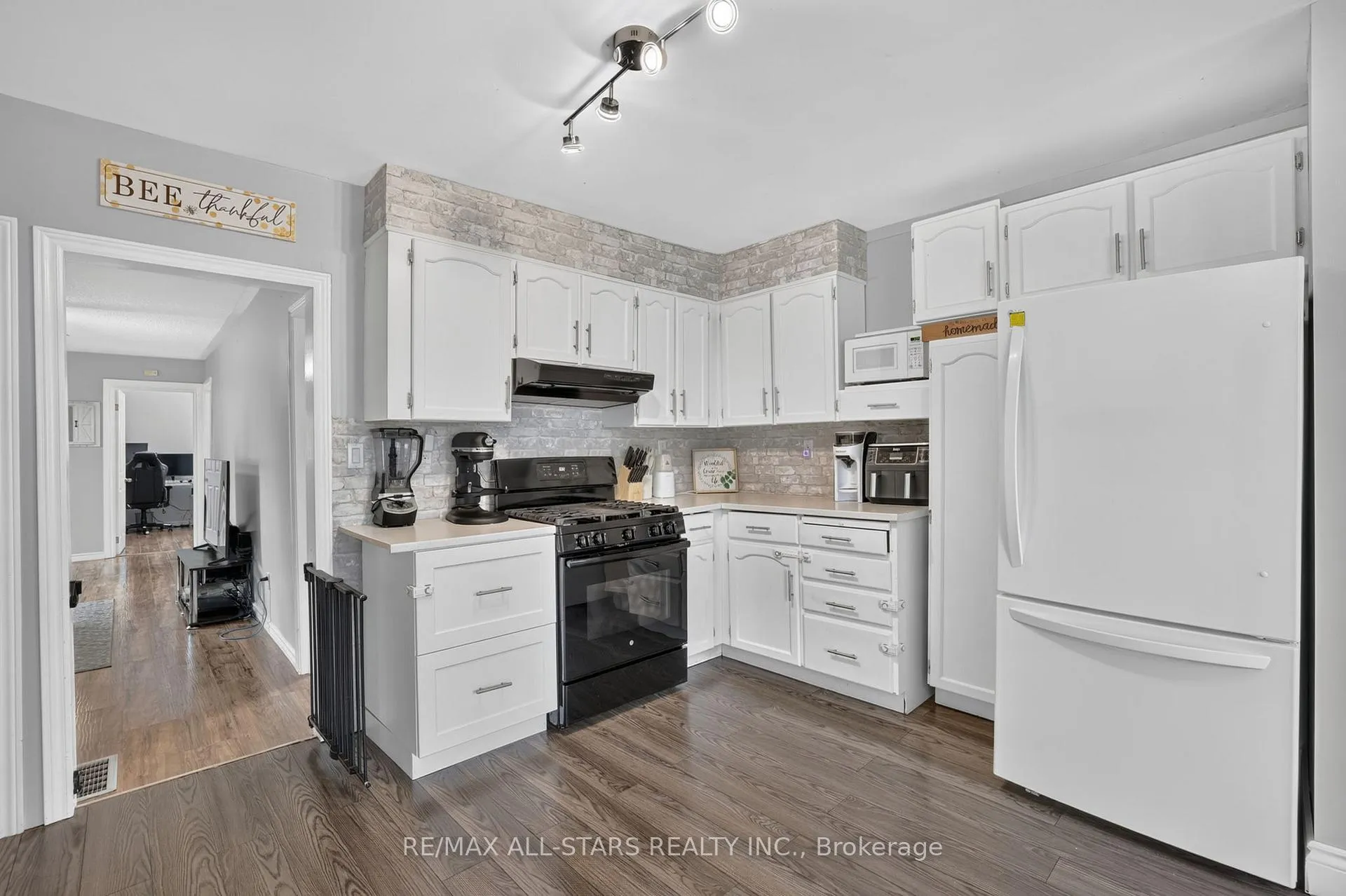 Photo 12 of 329 Lakeview Boulevard, Georgina, Keswick South — HOMEH