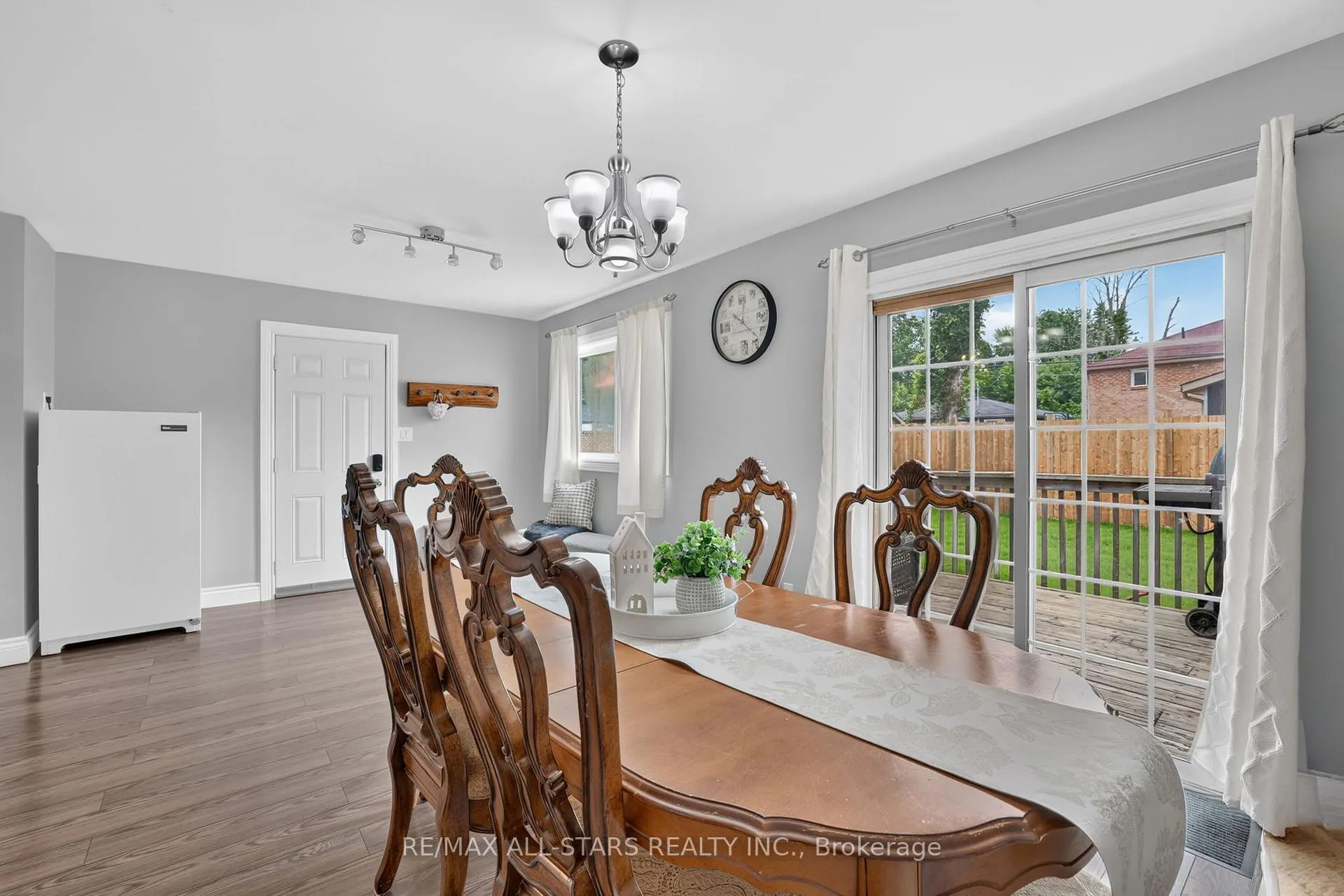 Photo 18 of 329 Lakeview Boulevard, Georgina, Keswick South — HOMEH