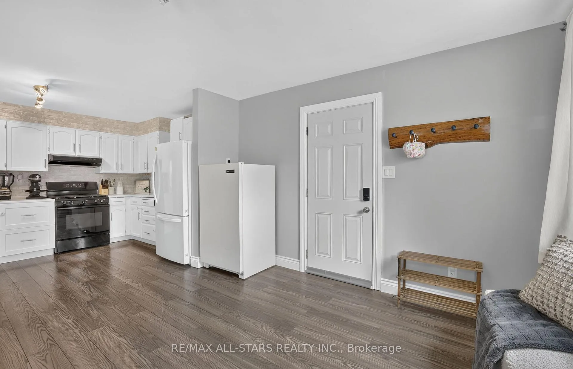 Photo 19 of 329 Lakeview Boulevard, Georgina, Keswick South — HOMEH