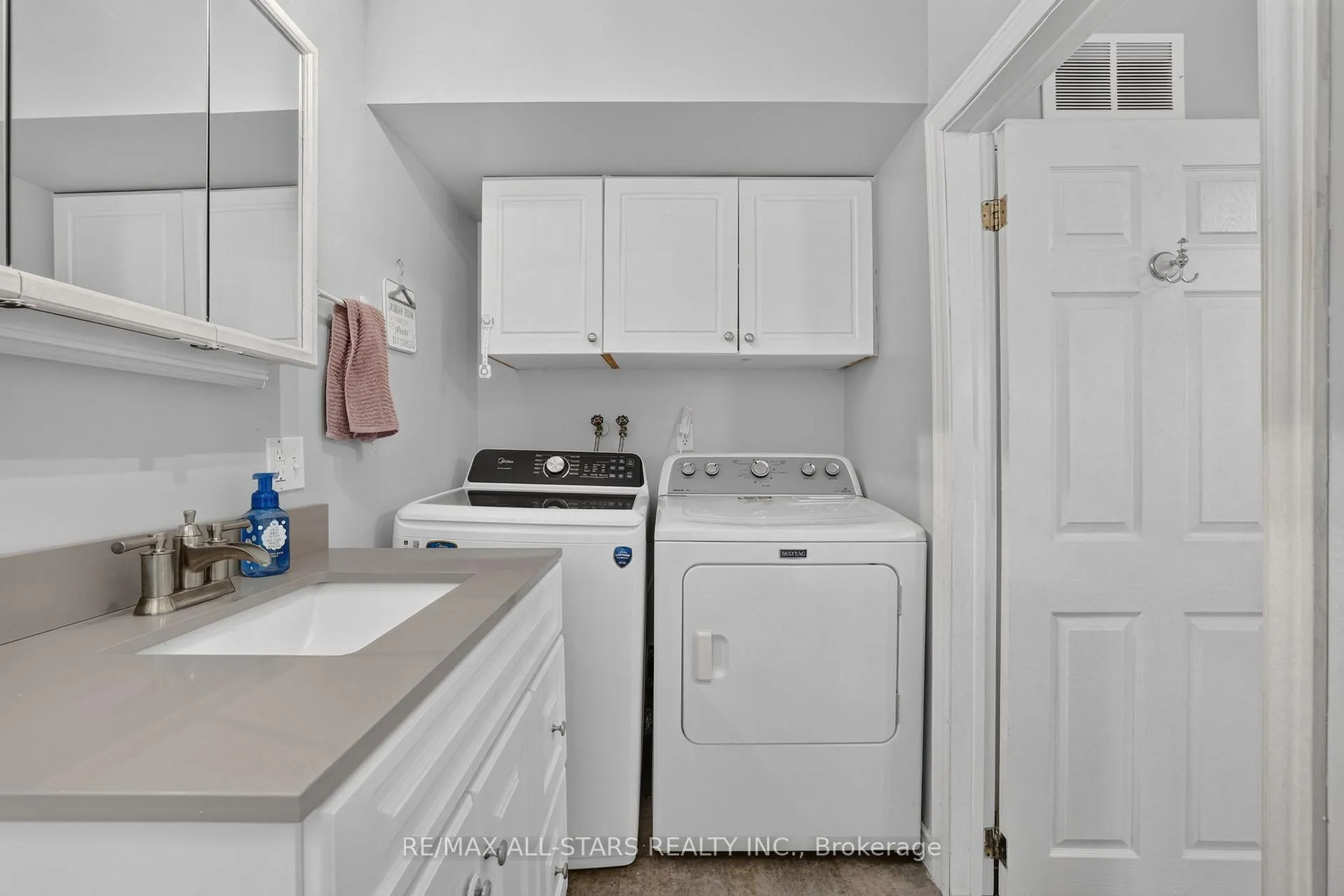 Photo 26 of 329 Lakeview Boulevard, Georgina, Keswick South — HOMEH