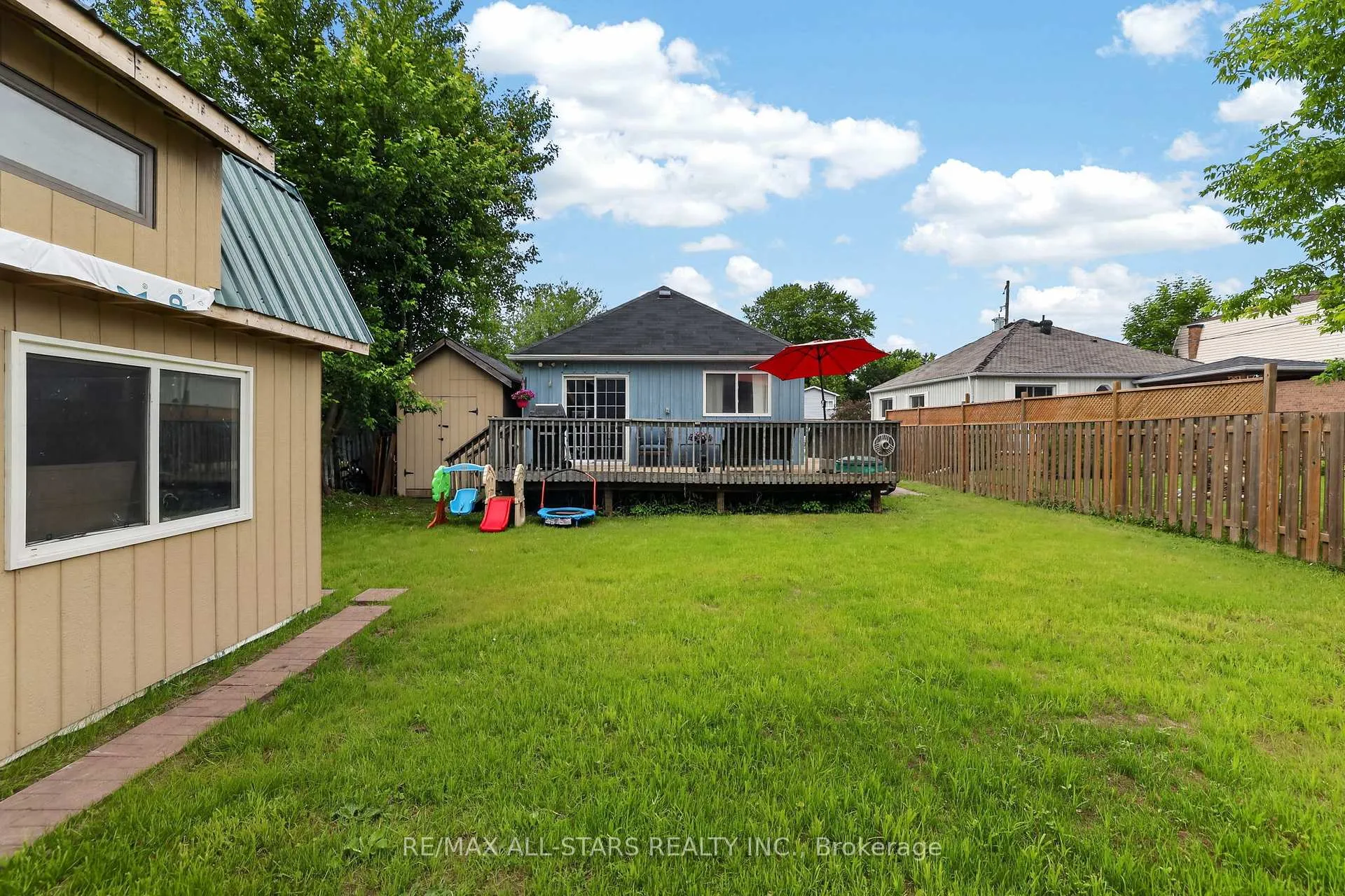 Photo 32 of 329 Lakeview Boulevard, Georgina, Keswick South — HOMEH