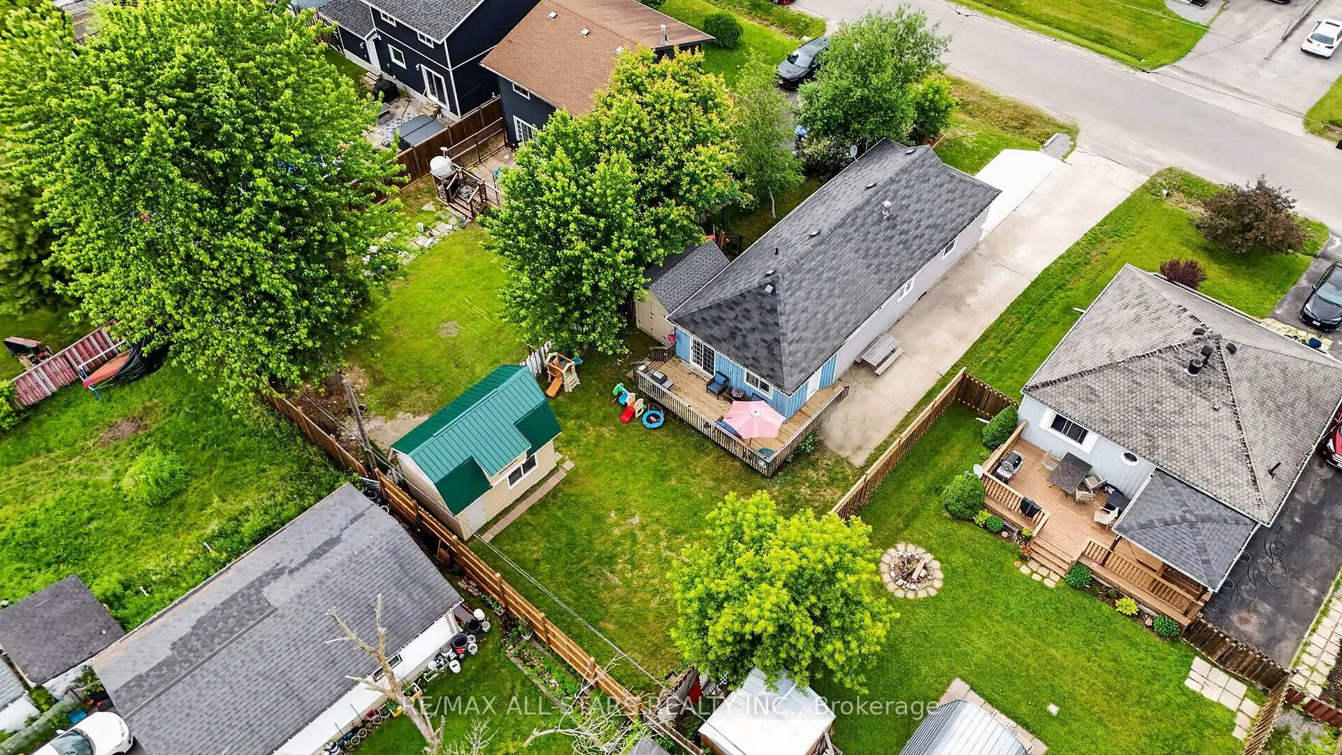 Photo 35 of 329 Lakeview Boulevard, Georgina, Keswick South — HOMEH