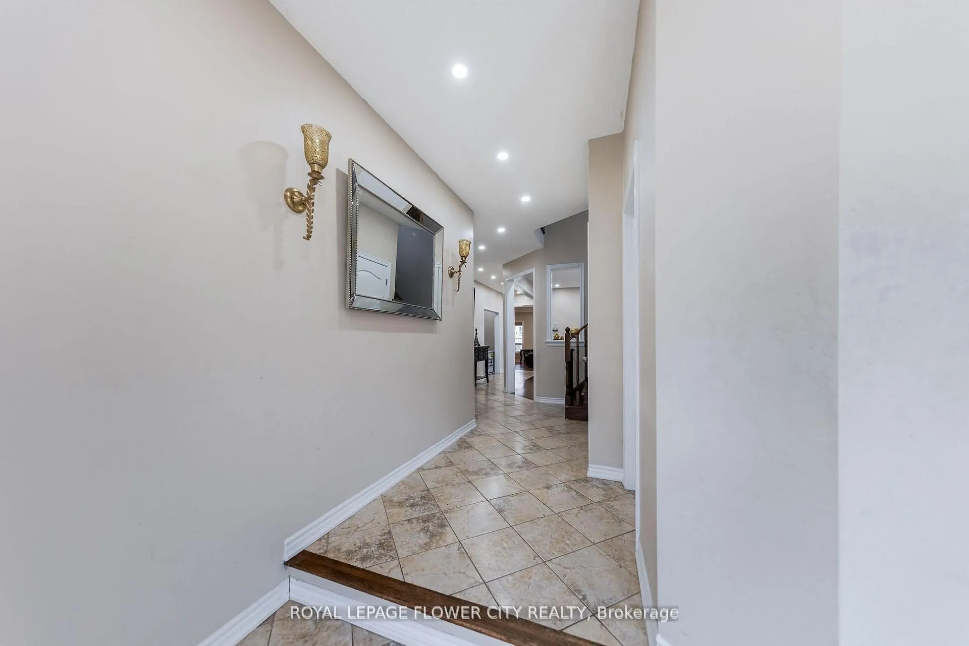 Photo 5 of 889 O' Reilly Crescent, Shelburne — HOMEH