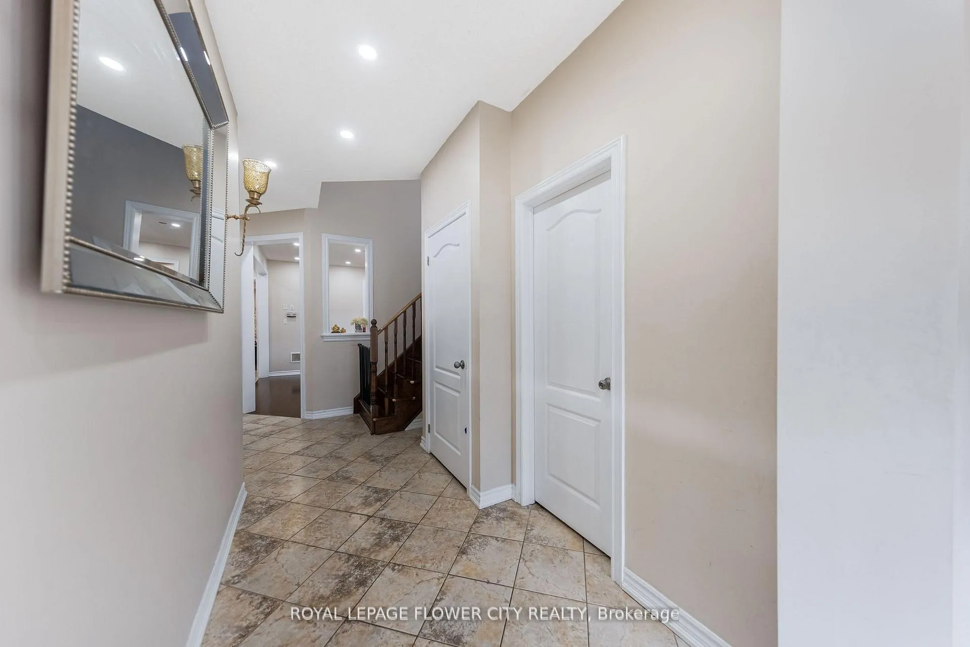 Photo 3 of 889 O' Reilly Crescent, Shelburne — HOMEH