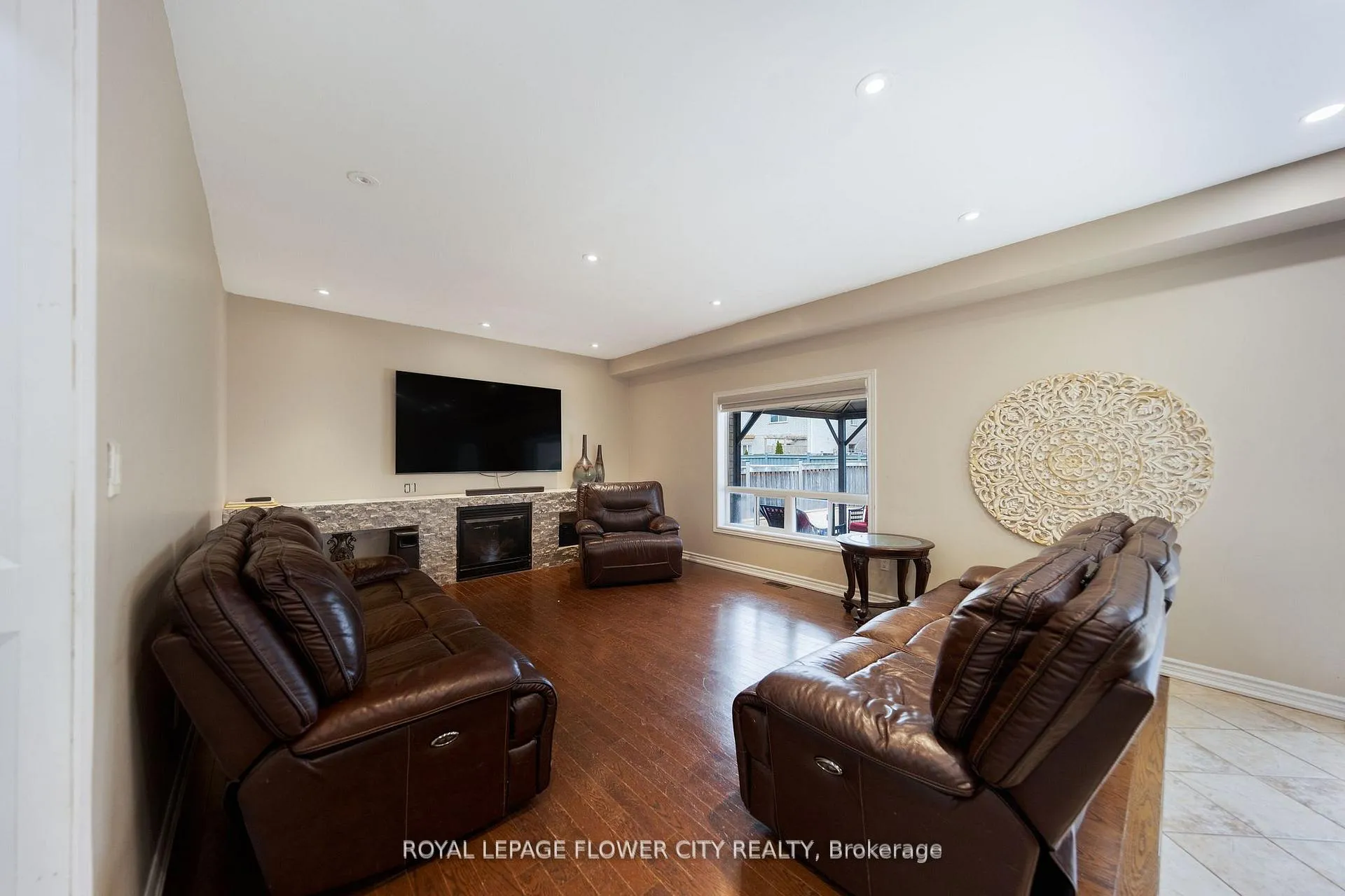 Photo 9 of 889 O' Reilly Crescent, Shelburne — HOMEH