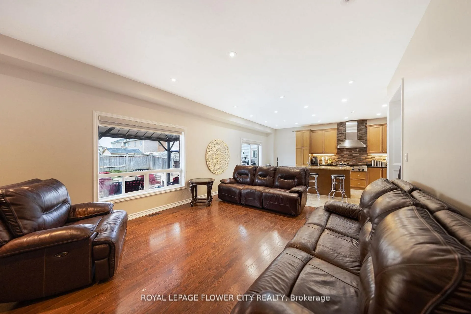 Photo 10 of 889 O' Reilly Crescent, Shelburne — HOMEH