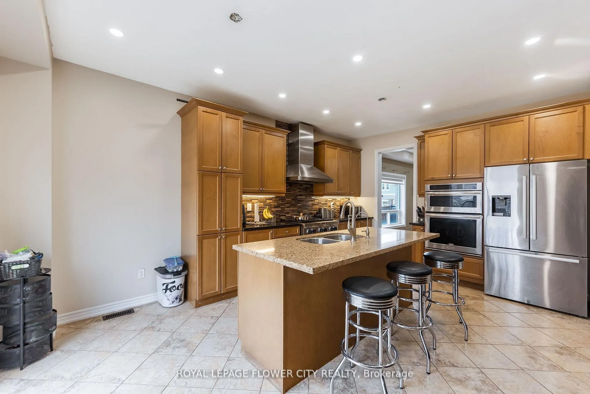 Photo 13 of 889 O' Reilly Crescent, Shelburne — HOMEH
