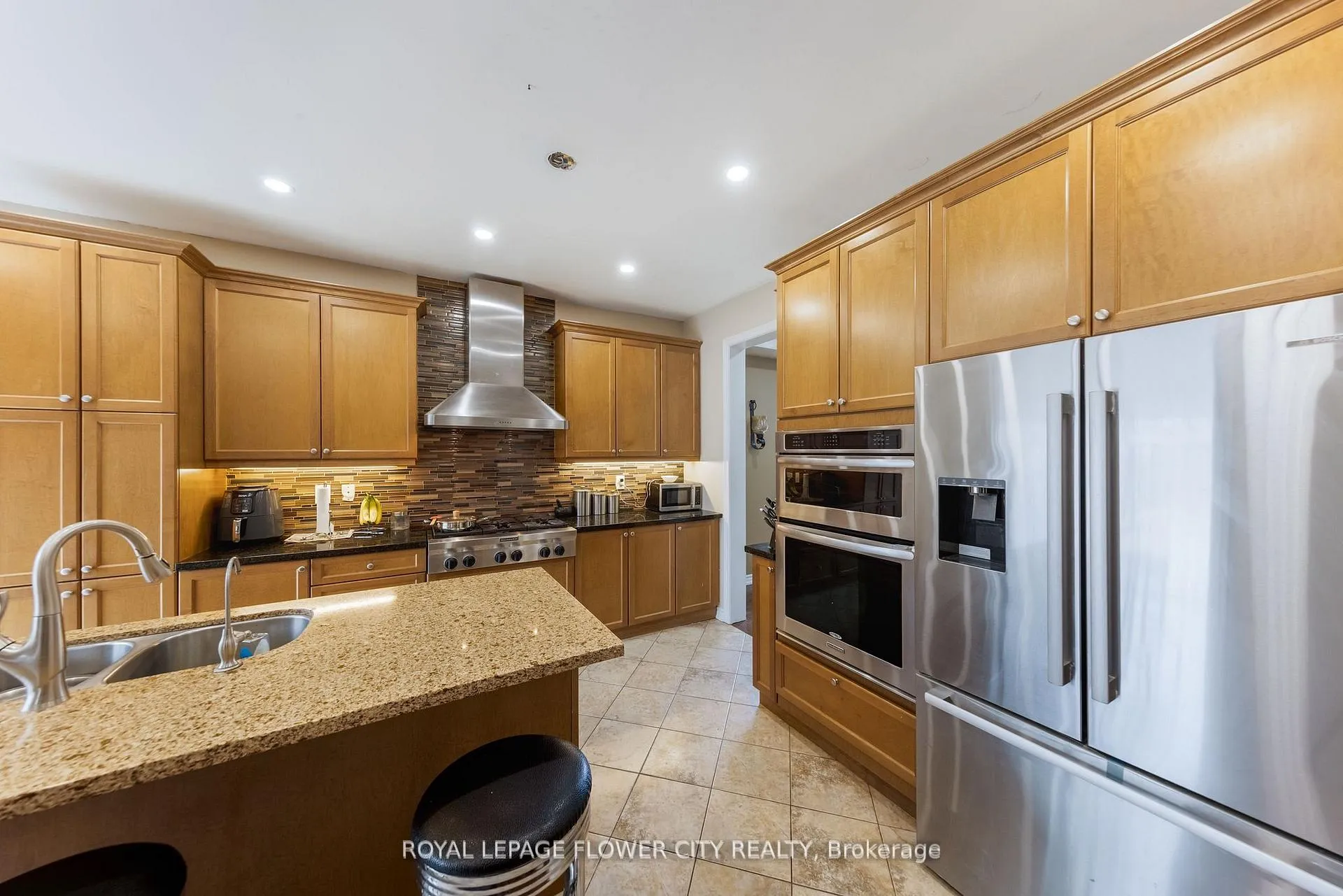 Photo 14 of 889 O' Reilly Crescent, Shelburne — HOMEH
