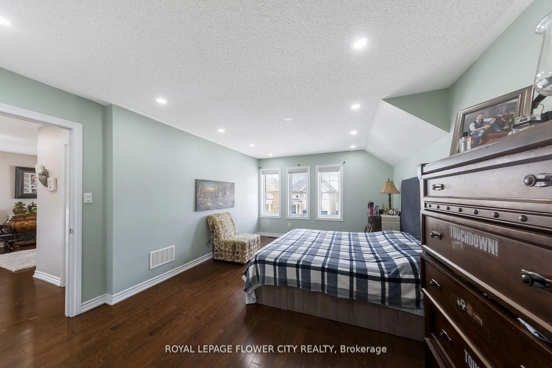 Photo 29 of 889 O' Reilly Crescent, Shelburne — HOMEH